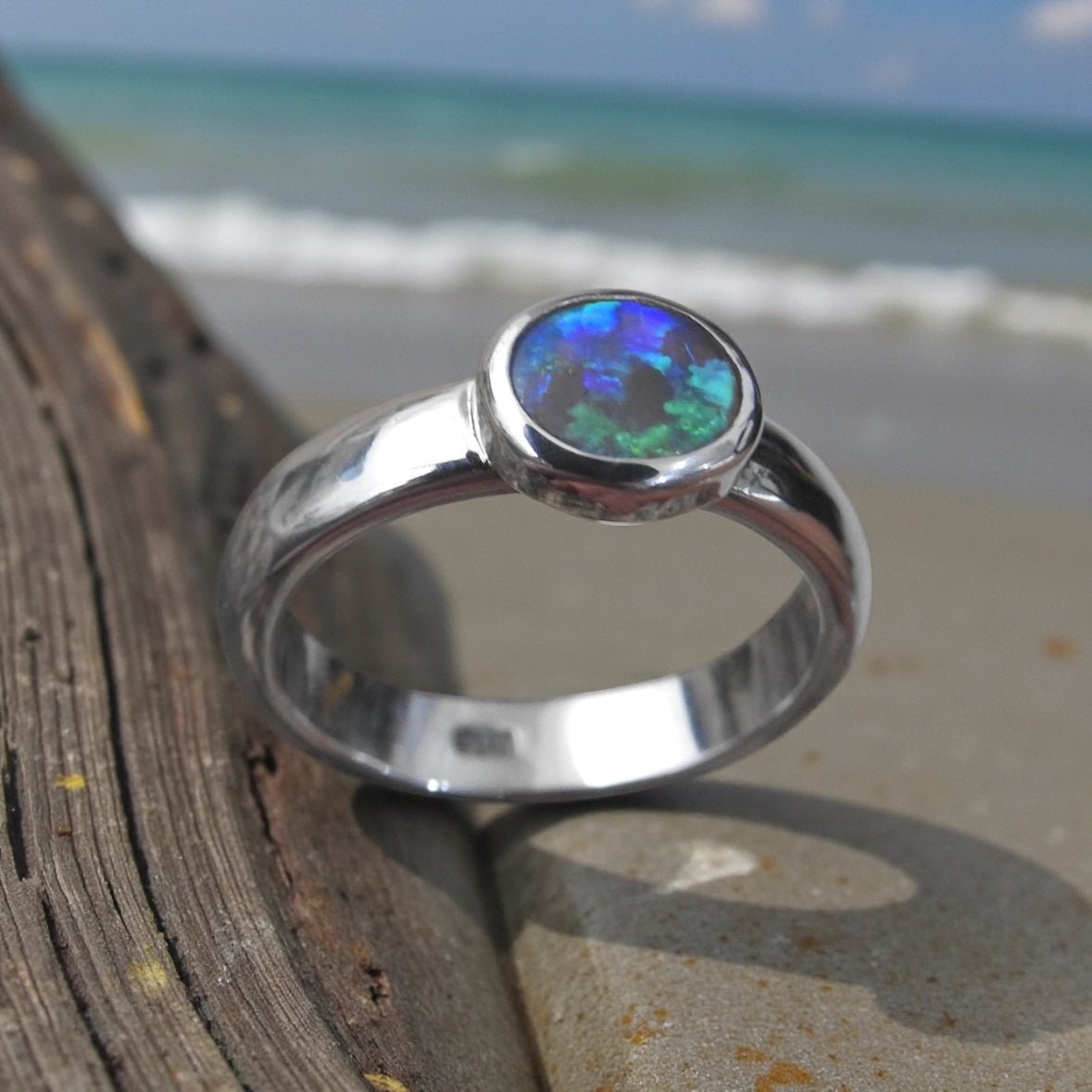 Barrington Tide – 0.6ct Solid Lightning Ridge Semi BlackOpal 925 Sterling Silver Ring