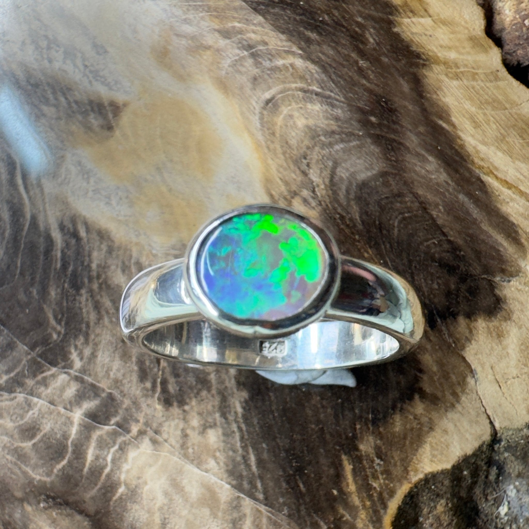 Barrington Tide – 0.6ct Solid Lightning Ridge Semi BlackOpal 925 Sterling Silver Ring