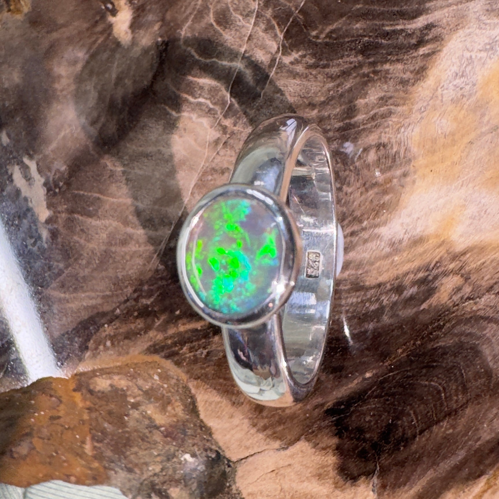 Barrington Tide – 0.6ct Solid Lightning Ridge Semi BlackOpal 925 Sterling Silver Ring