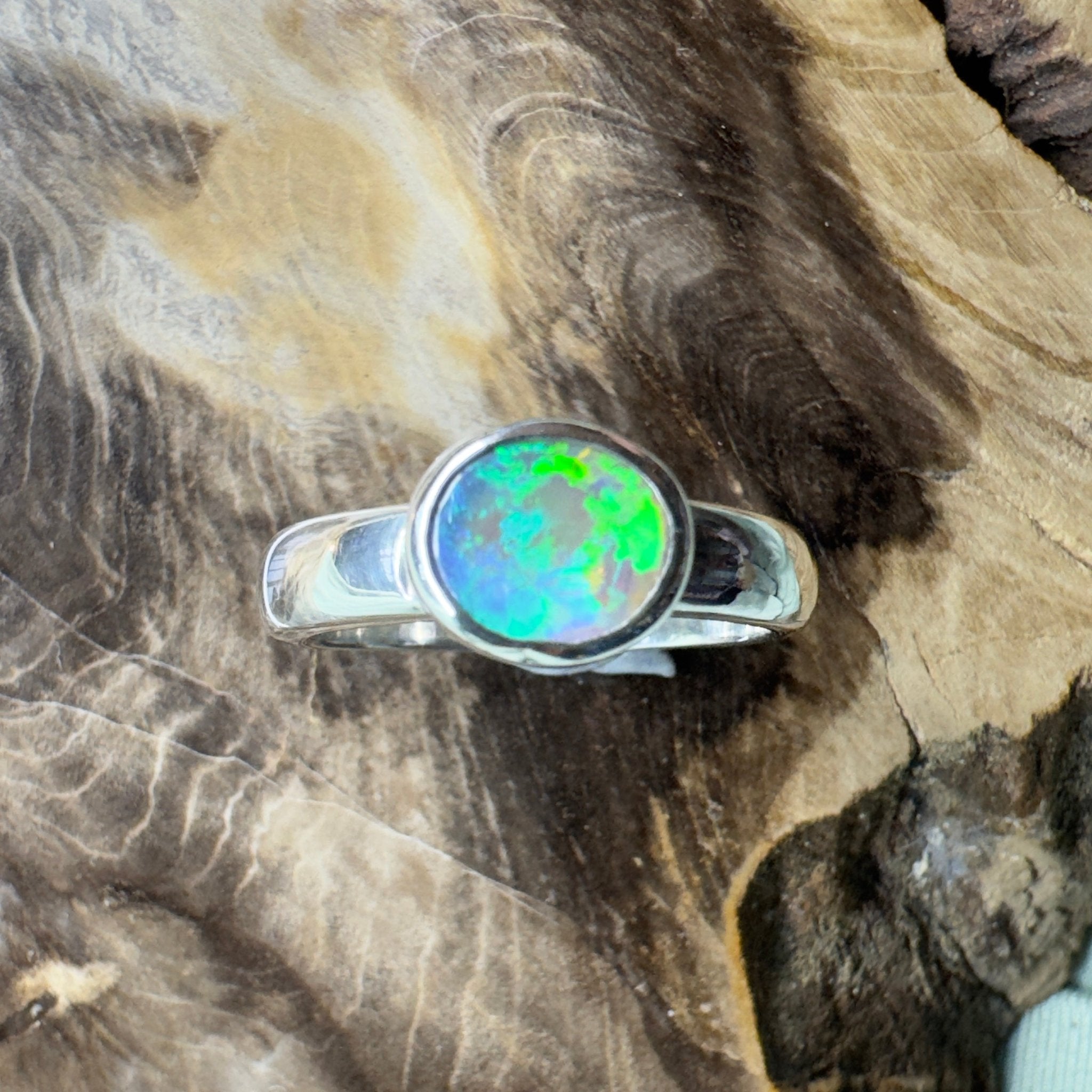 Barrington Tide – 0.6ct Solid Lightning Ridge Semi BlackOpal 925 Sterling Silver Ring