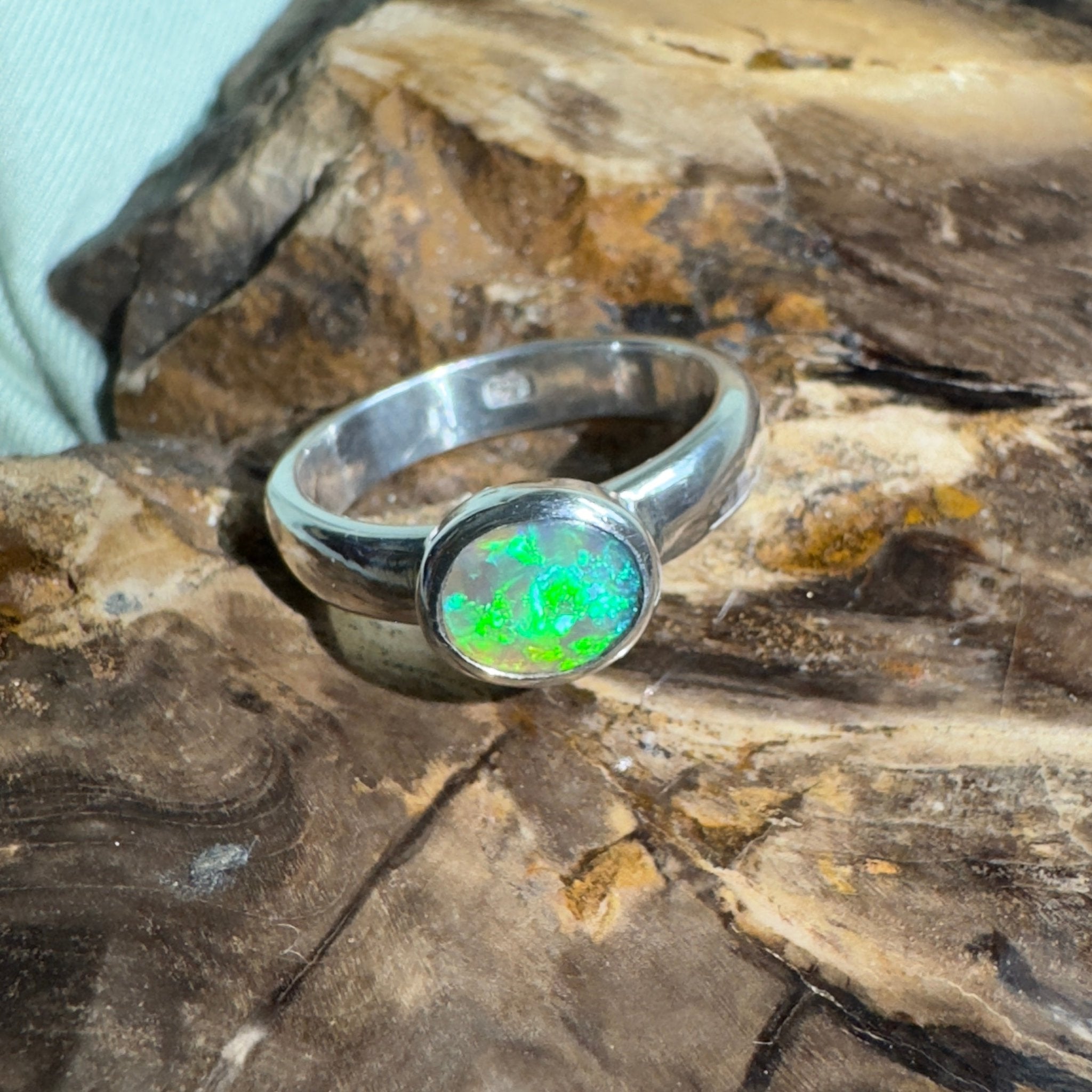 Barrington Tide – 0.6ct Solid Lightning Ridge Semi BlackOpal 925 Sterling Silver Ring