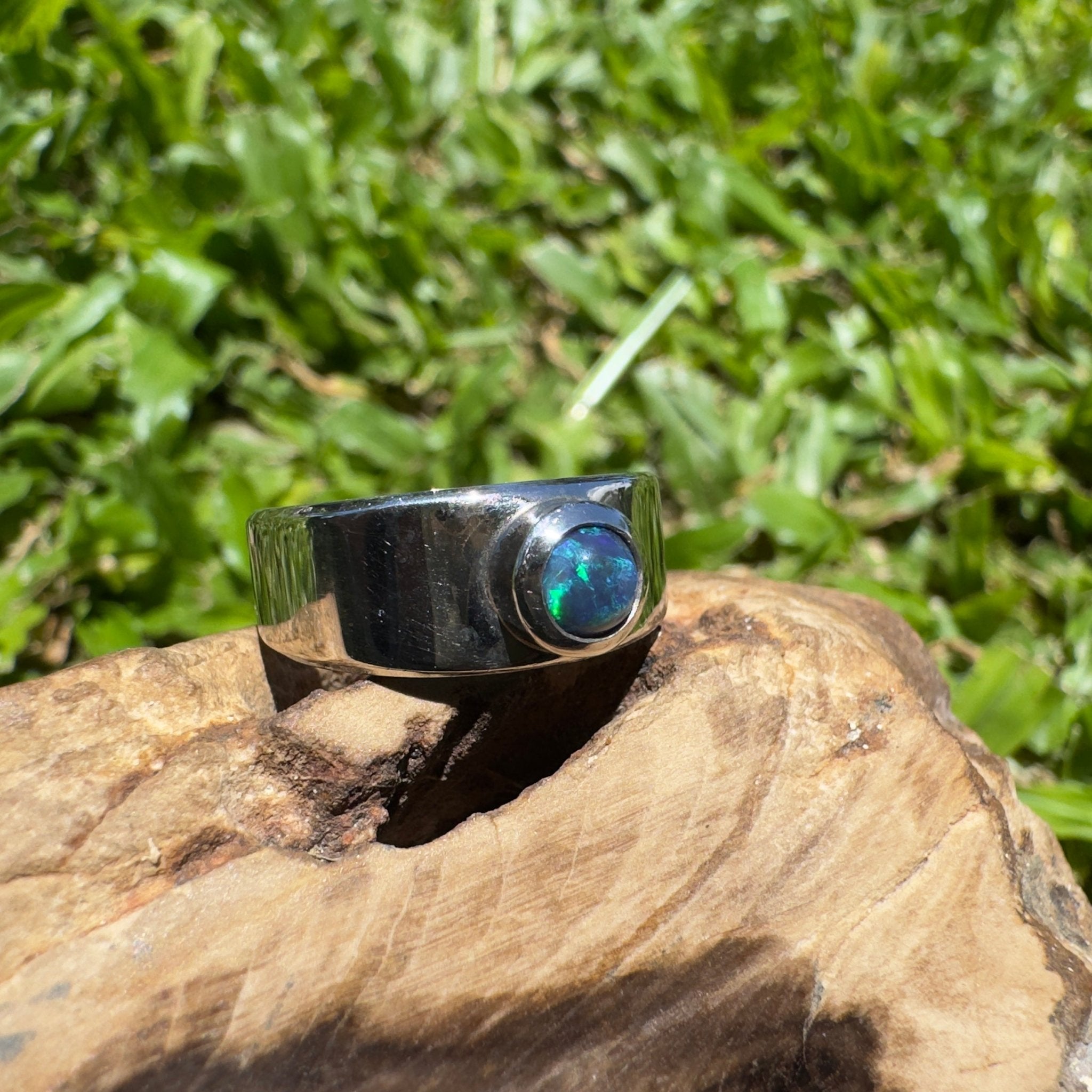 Bass Straight Midnight – Solid Lightning Ridge Opal 925 Sterling Silver Ring