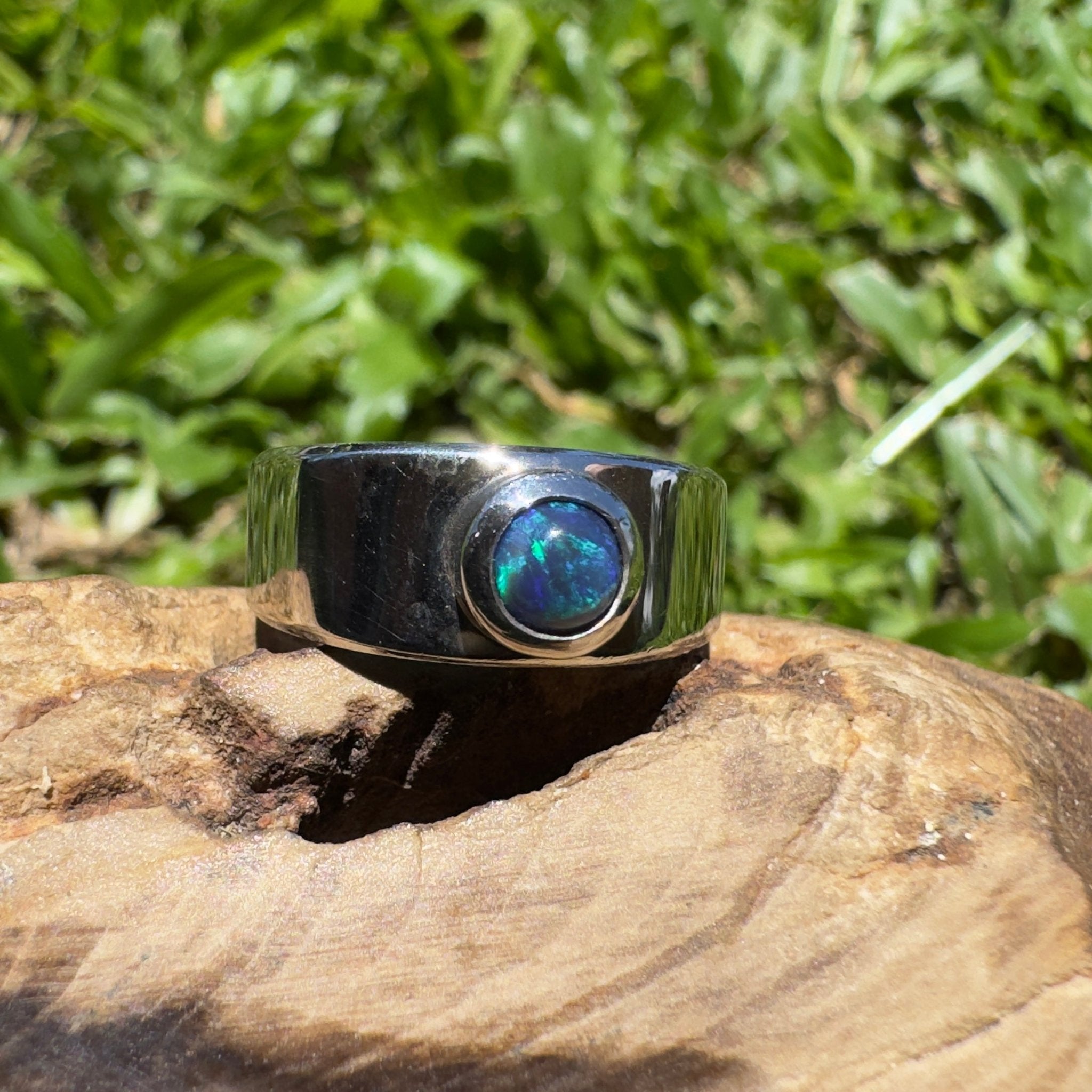Bass Straight Midnight – Solid Lightning Ridge Opal 925 Sterling Silver Ring
