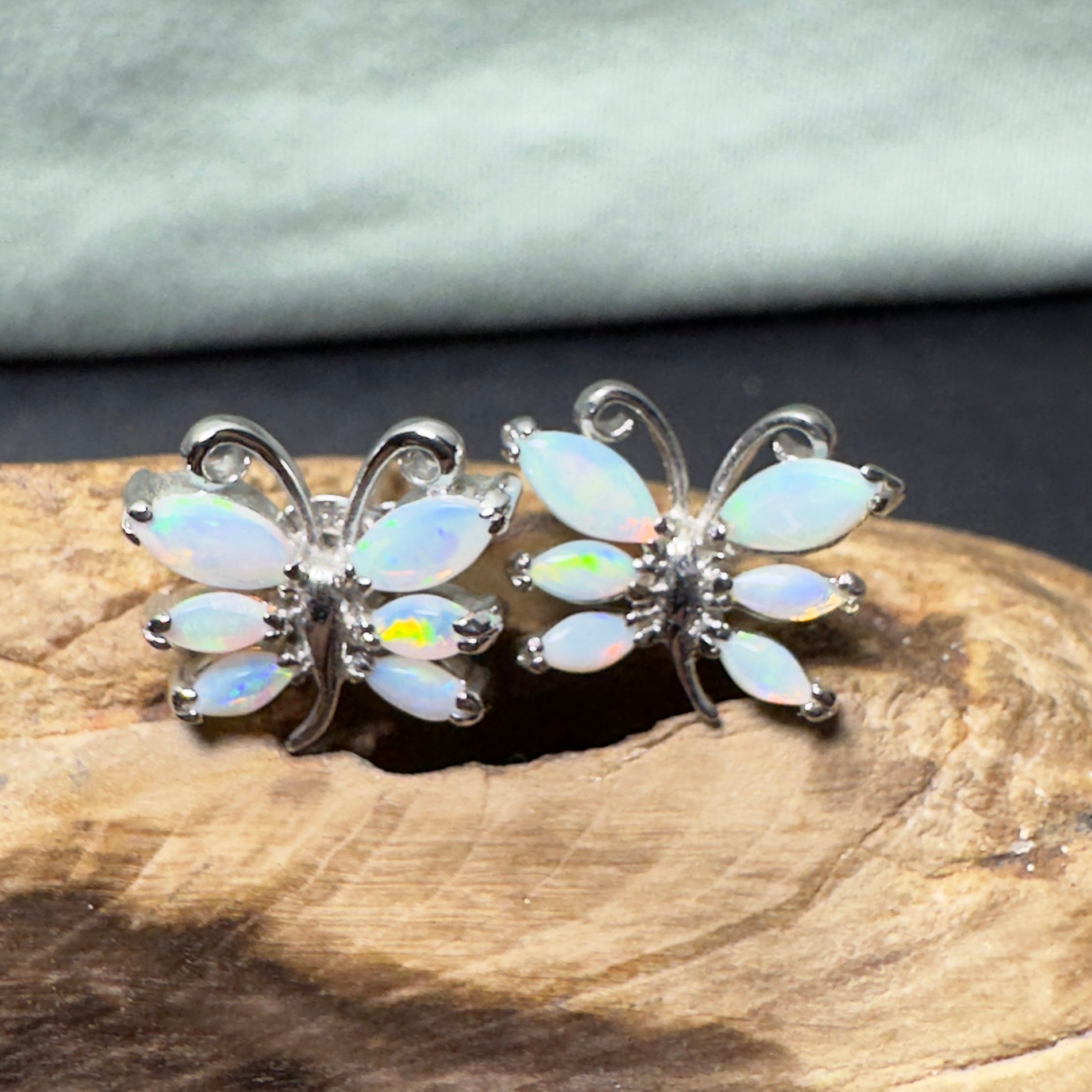 Breakaway Lightfall - 2.4ct Coober Pedy Opal 925 Silver Earrings