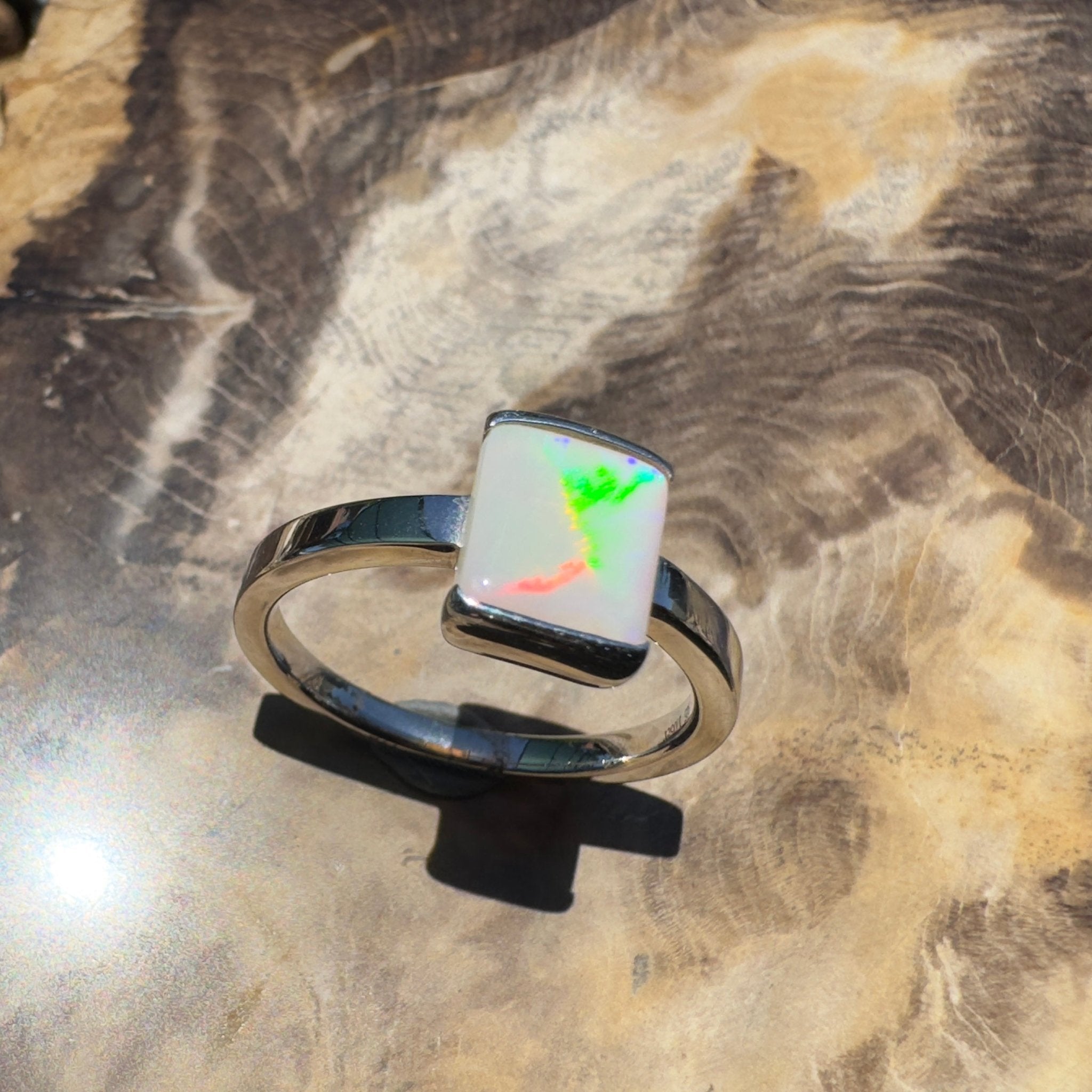 Broken Hill Aurora – 1ct Lightning Ridge Opal 925 Silver Ring
