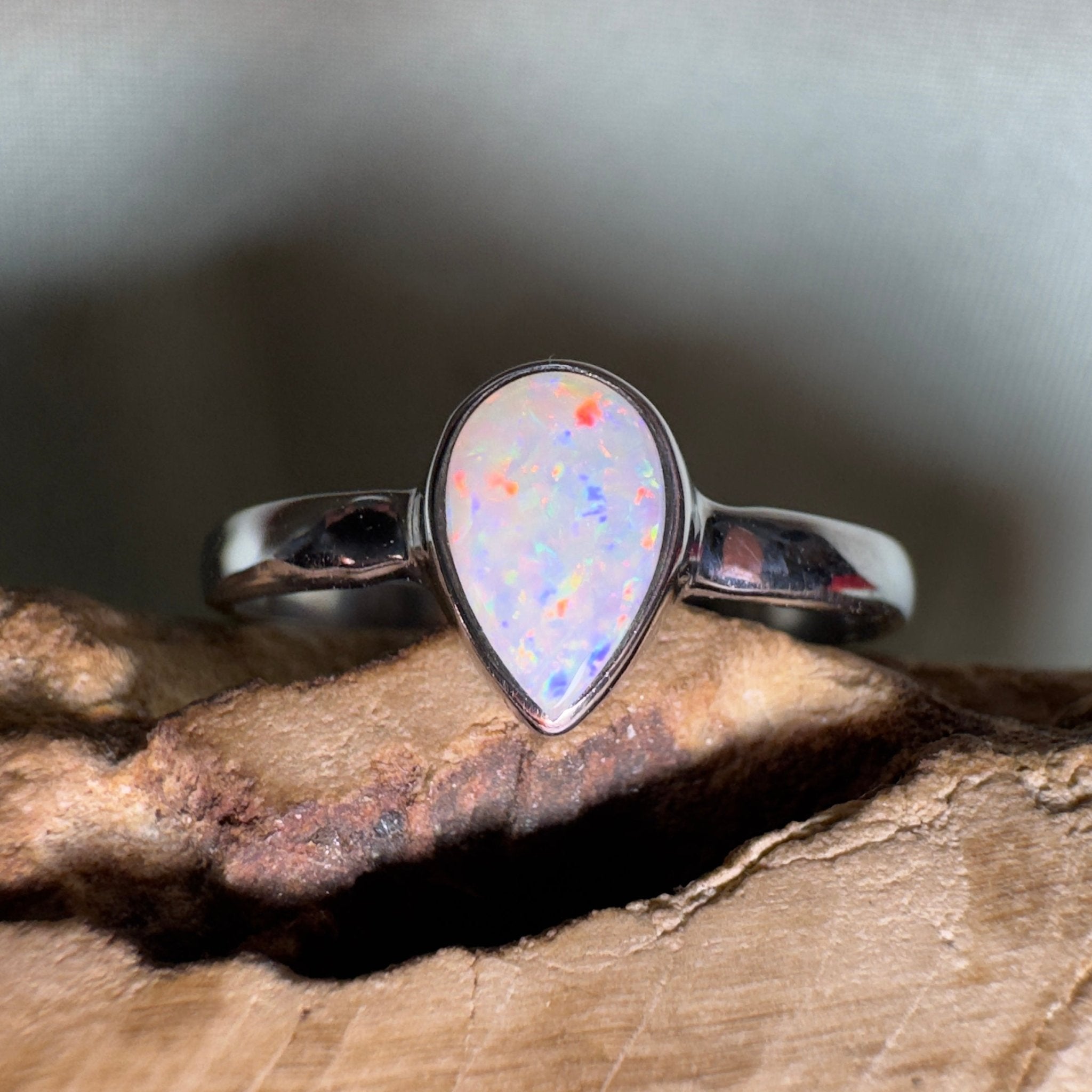 Cape Byron Kaleidoscope – 0.9ct Solid Lightning Ridge Opal 925 Sterling Silver Ring