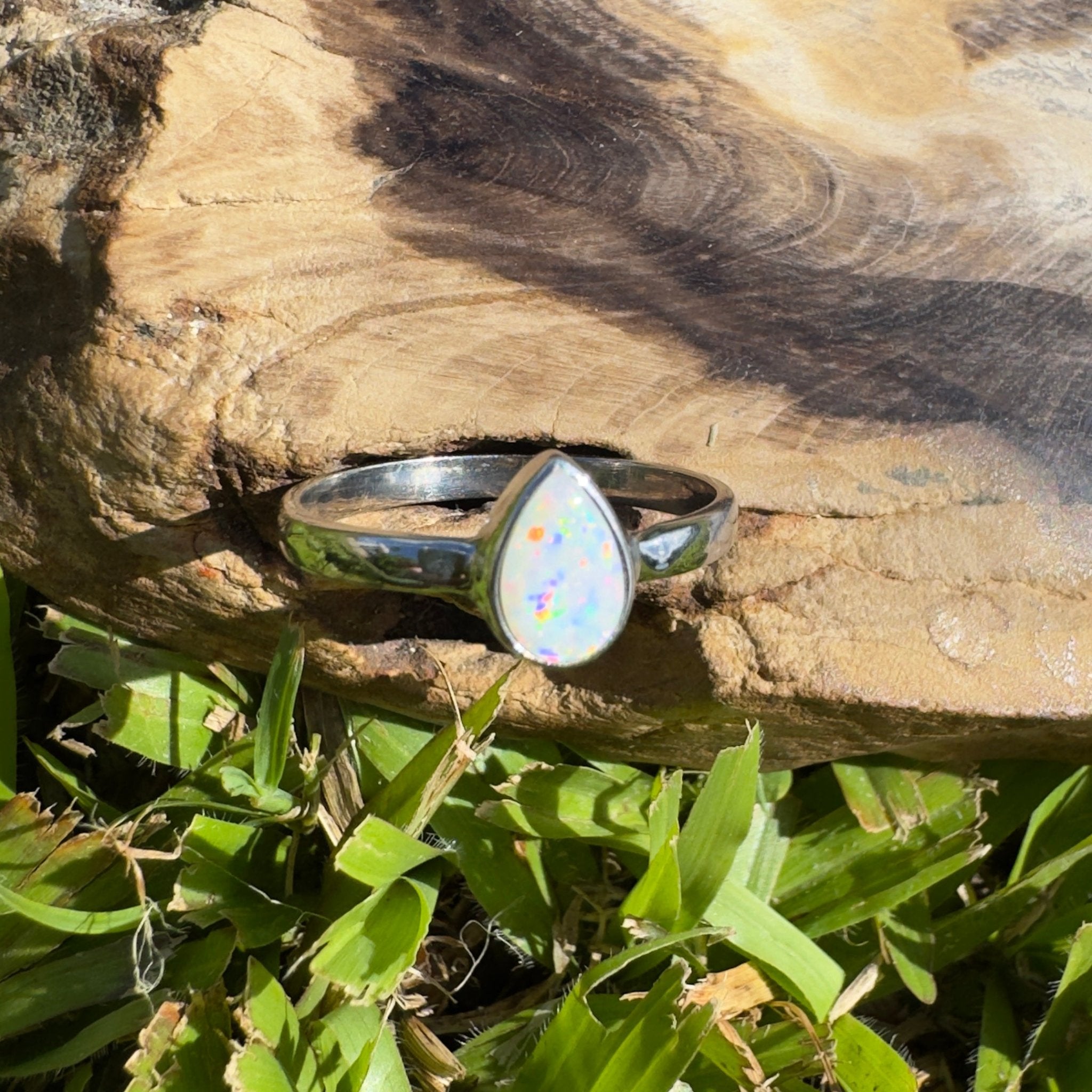Cape Byron Kaleidoscope – 0.9ct Solid Lightning Ridge Opal 925 Sterling Silver Ring