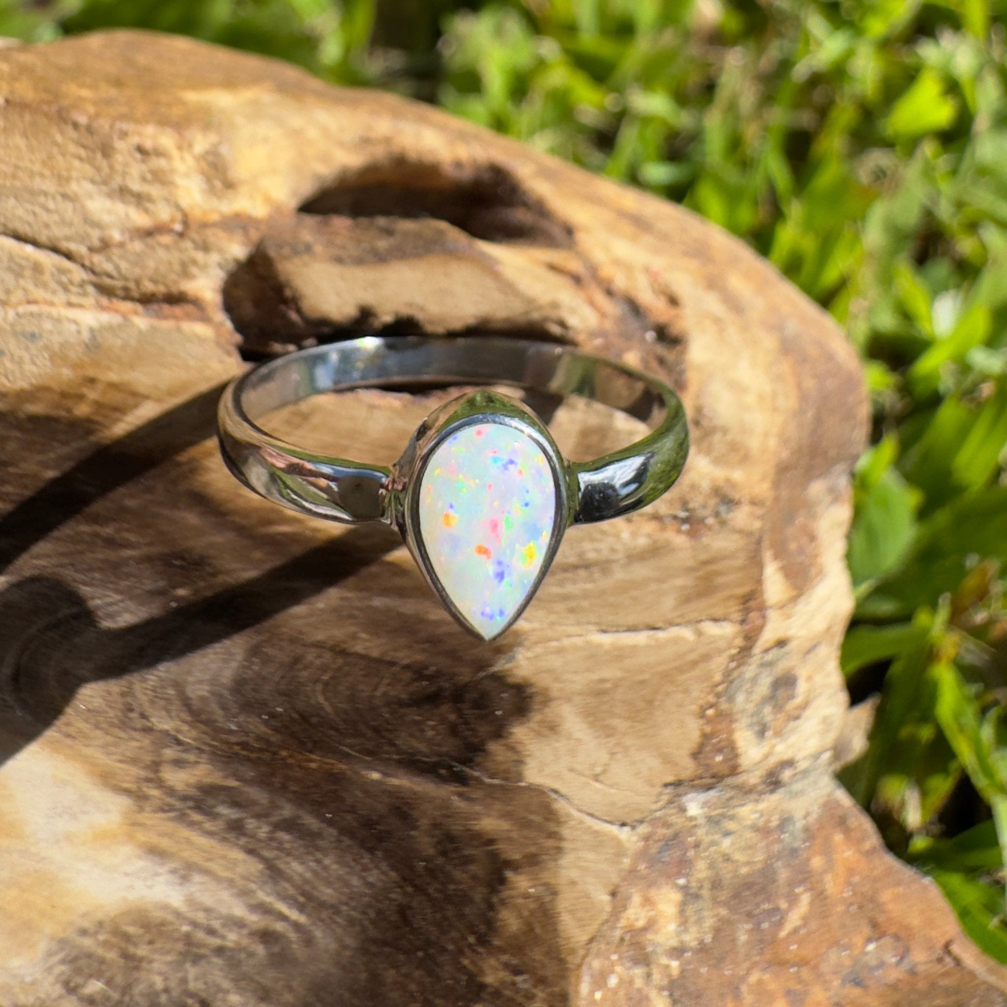 Cape Byron Kaleidoscope – 0.9ct Solid Lightning Ridge Opal 925 Sterling Silver Ring