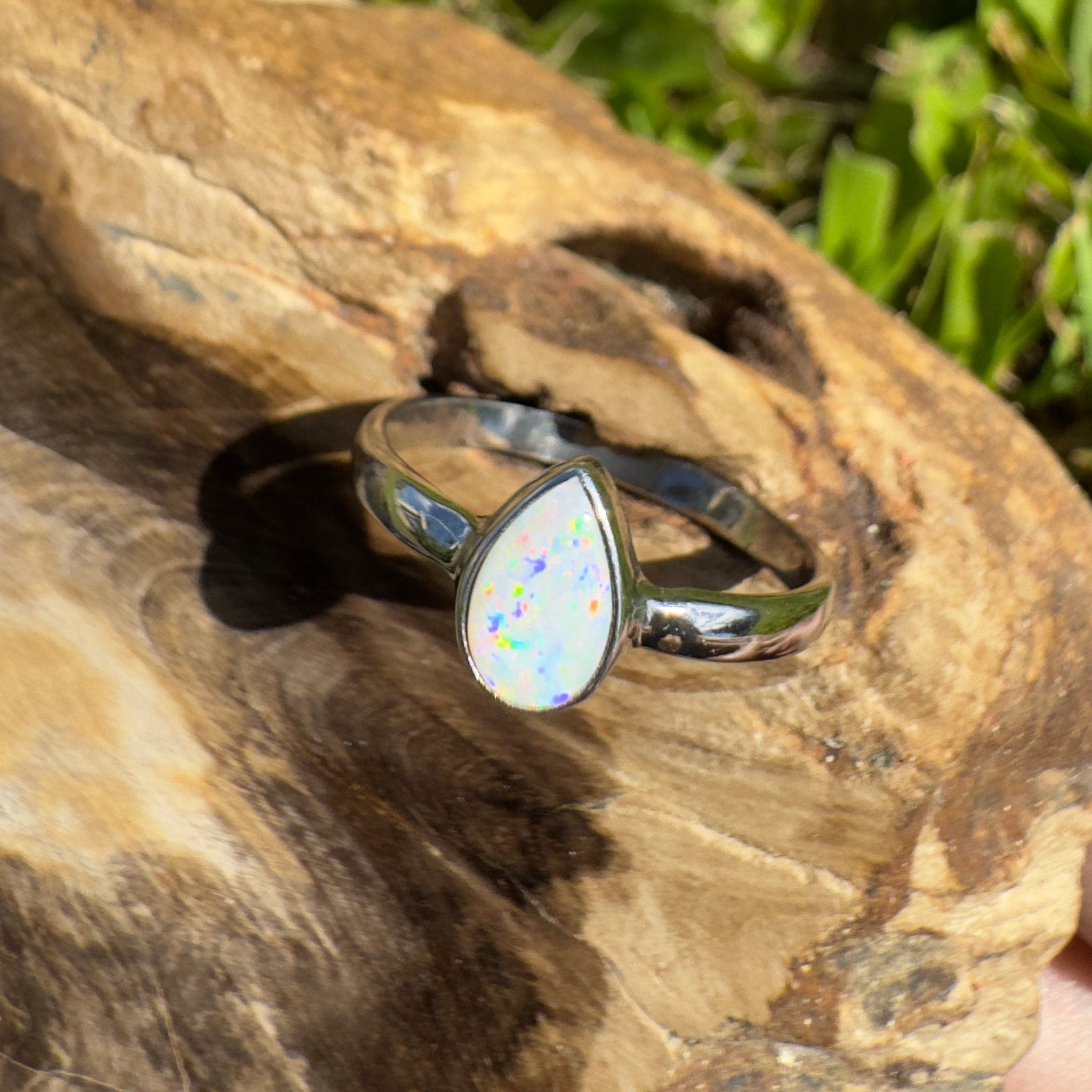 Cape Byron Kaleidoscope – 0.9ct Solid Lightning Ridge Opal 925 Sterling Silver Ring