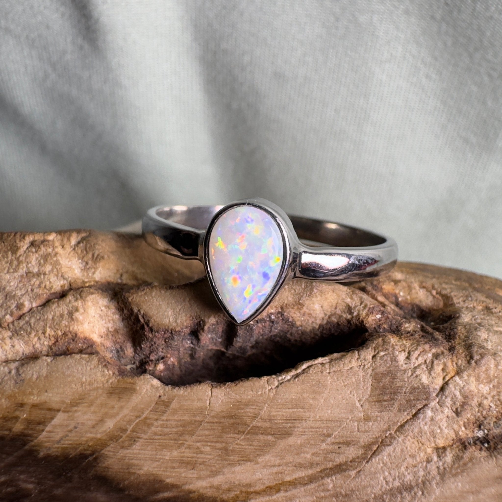 Cape Byron Kaleidoscope – 0.9ct Solid Lightning Ridge Opal 925 Sterling Silver Ring