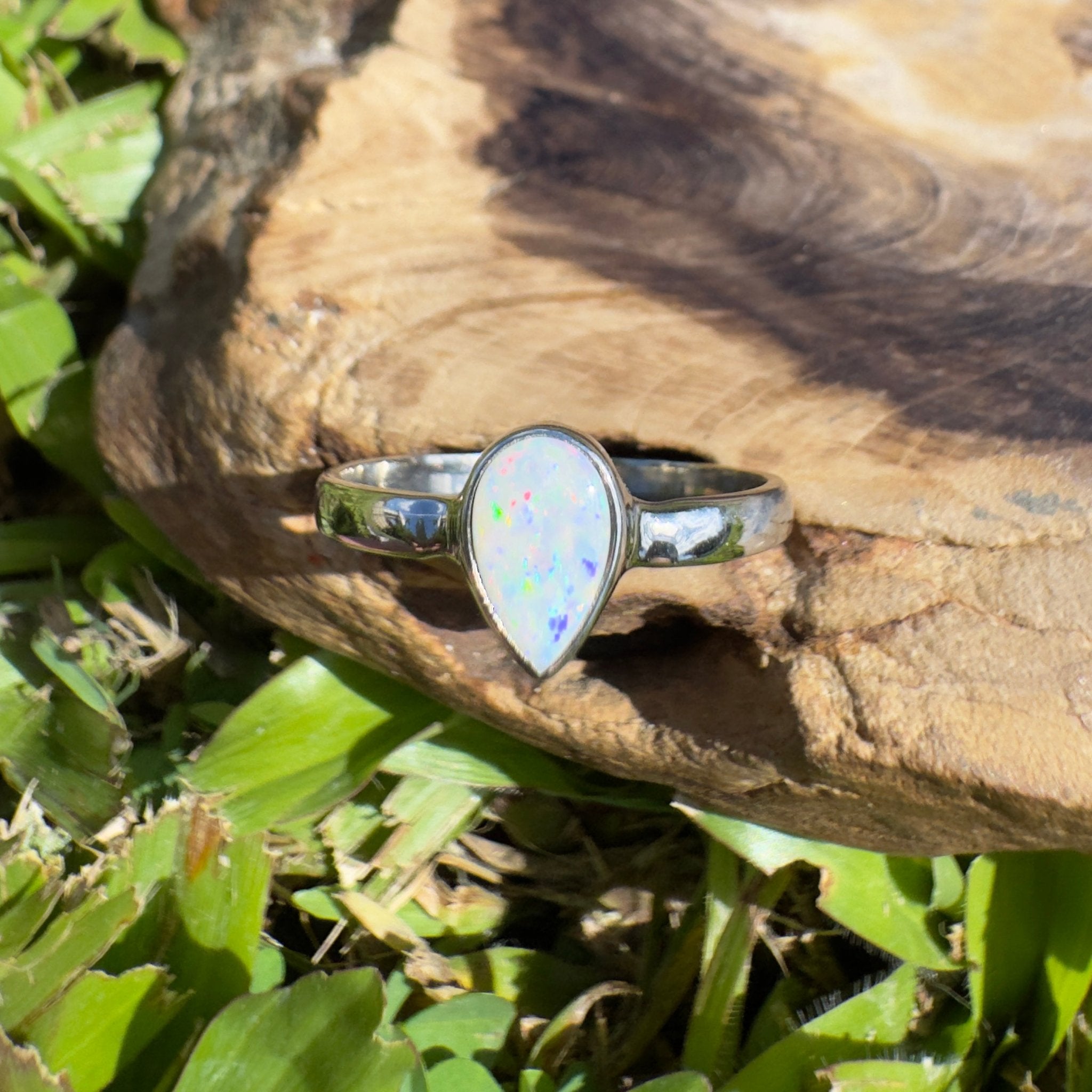 Cape Byron Kaleidoscope – 0.9ct Solid Lightning Ridge Opal 925 Sterling Silver Ring