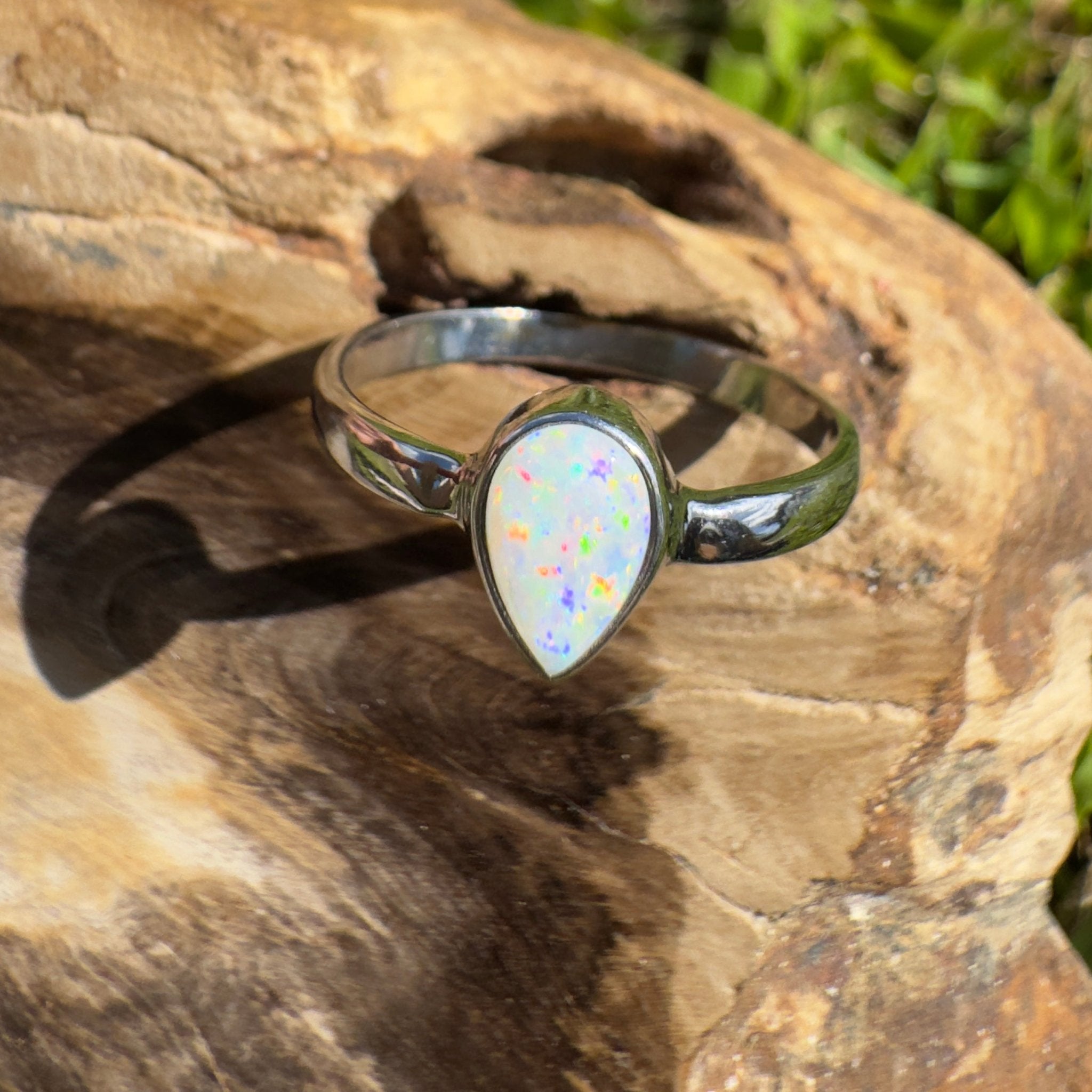 Cape Byron Kaleidoscope – 0.9ct Solid Lightning Ridge Opal 925 Sterling Silver Ring