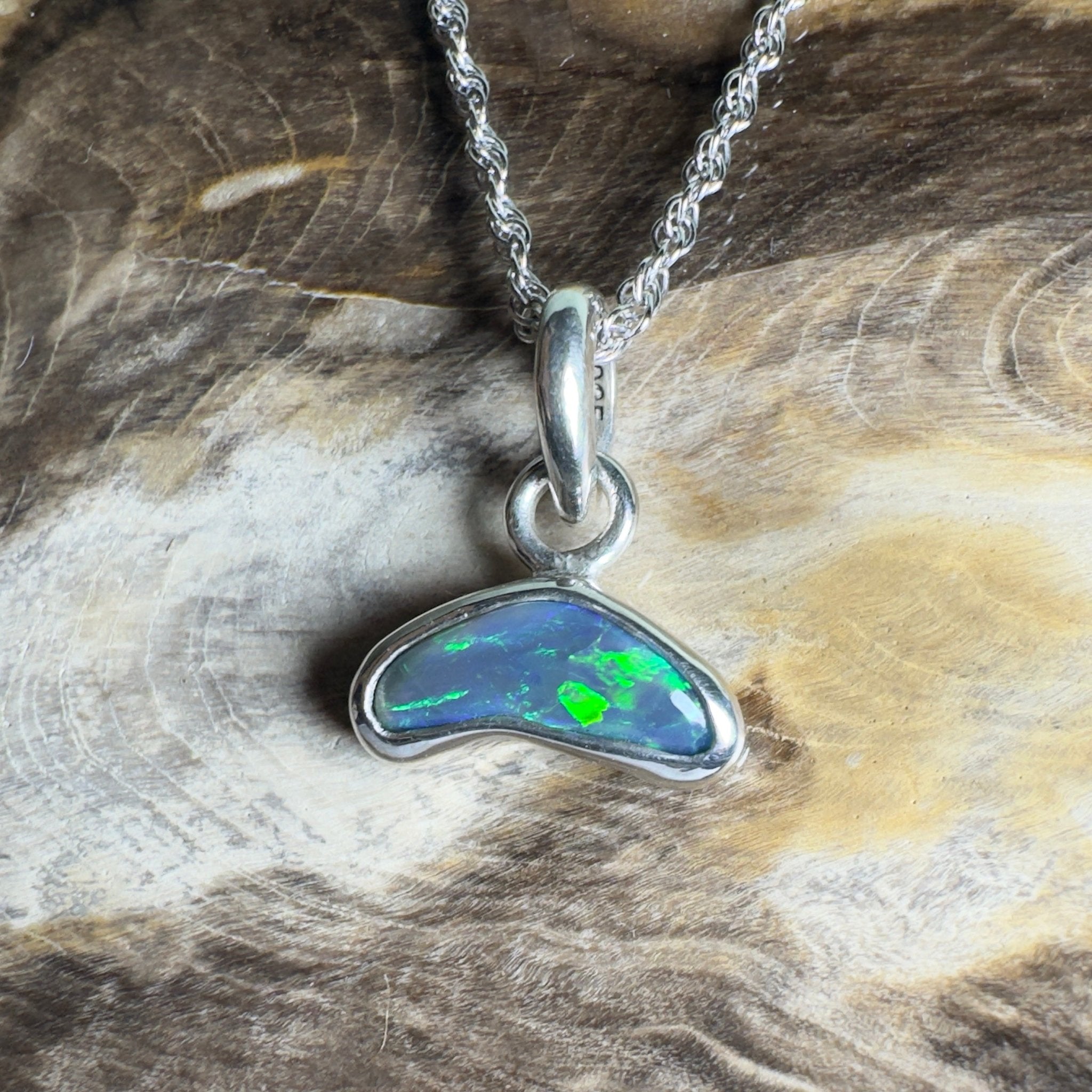 Cobourg Passage ~ 0.85ct Lightning Ridge Black Opal 925 Silver Pendant