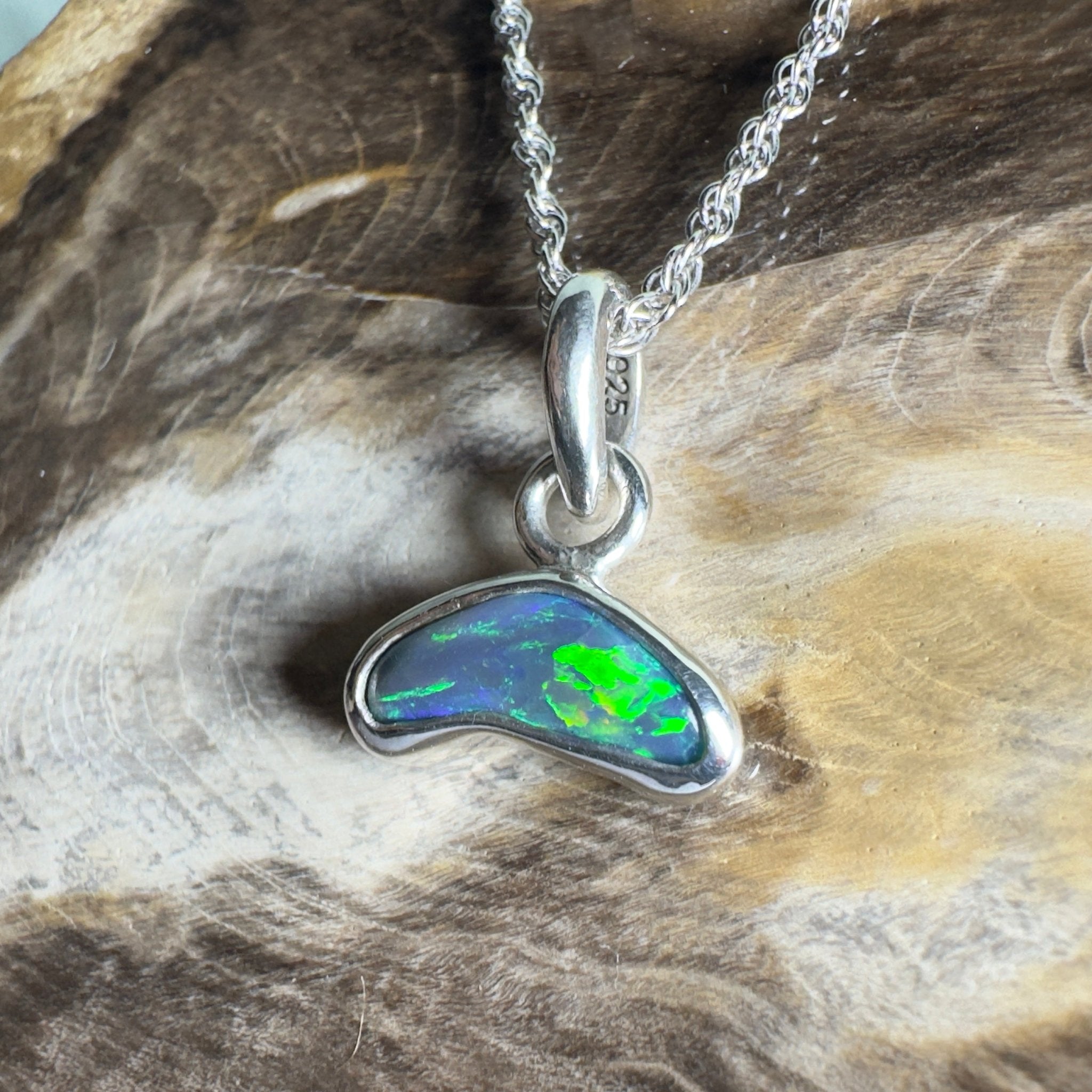 Cobourg Passage ~ 0.85ct Lightning Ridge Black Opal 925 Silver Pendant
