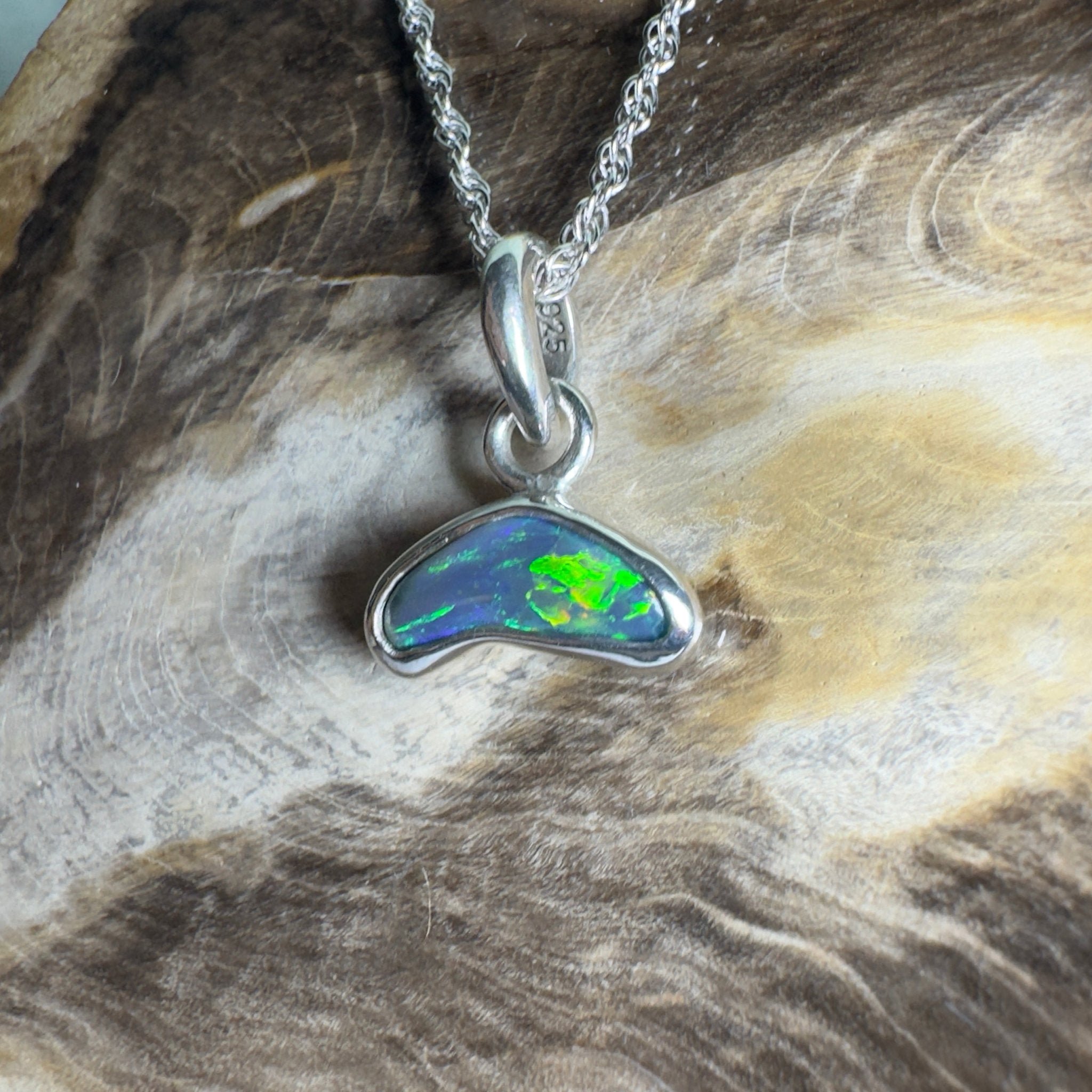 Cobourg Passage ~ 0.85ct Lightning Ridge Black Opal 925 Silver Pendant