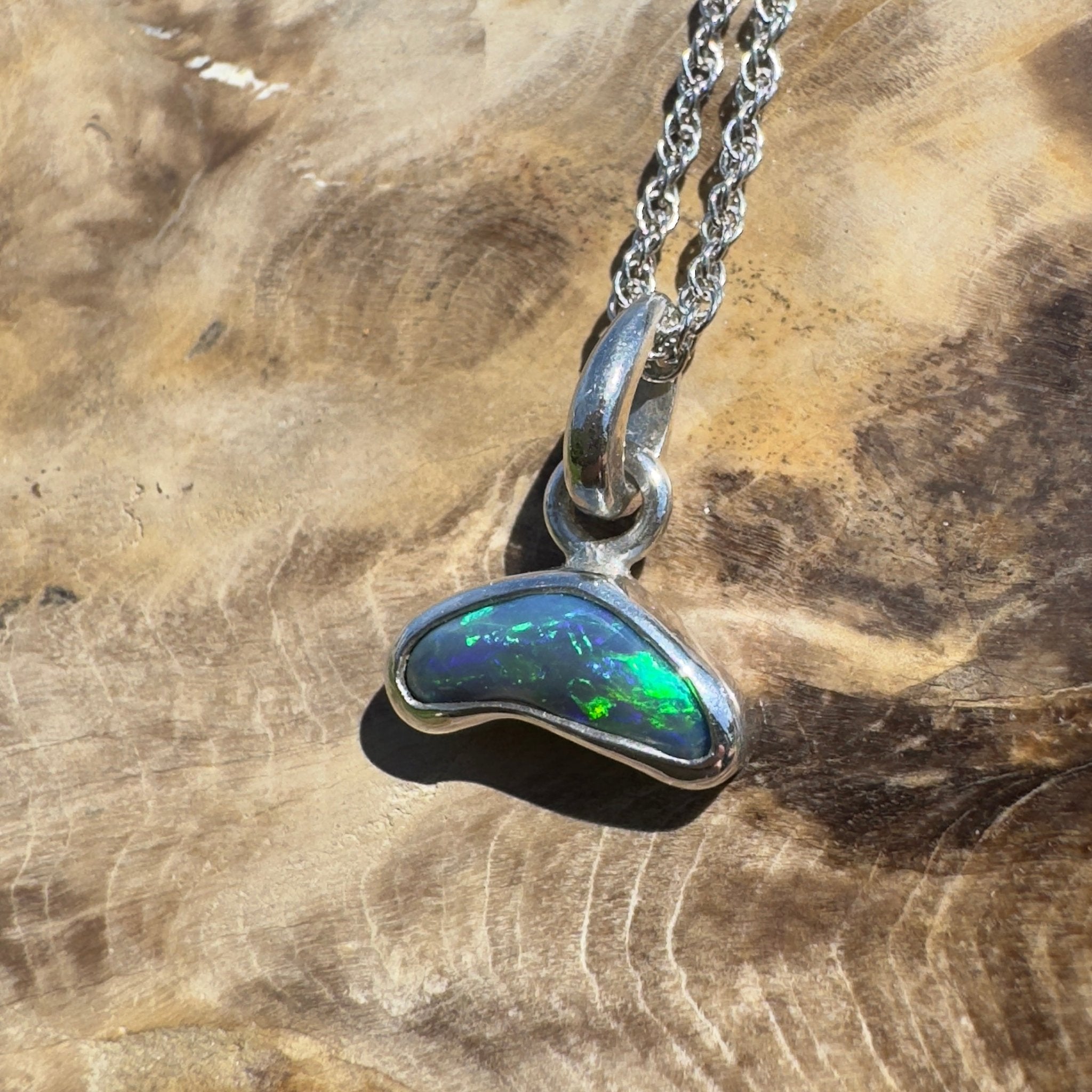 Cobourg Passage ~ 0.85ct Lightning Ridge Black Opal 925 Silver Pendant