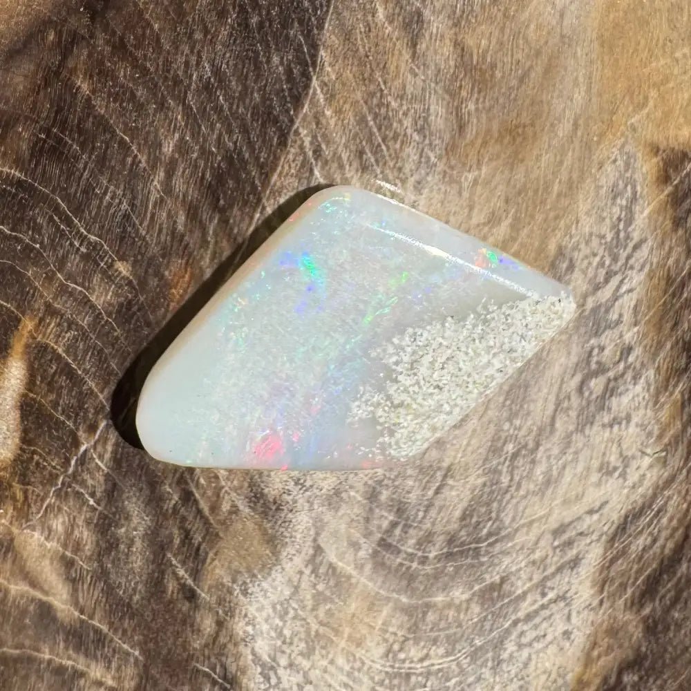 Coober Pedy Opal 2.7carat Solid Hand - Cut