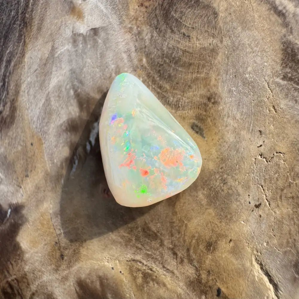 Coober Pedy Opal 3.3carat Solid Hand - Cut