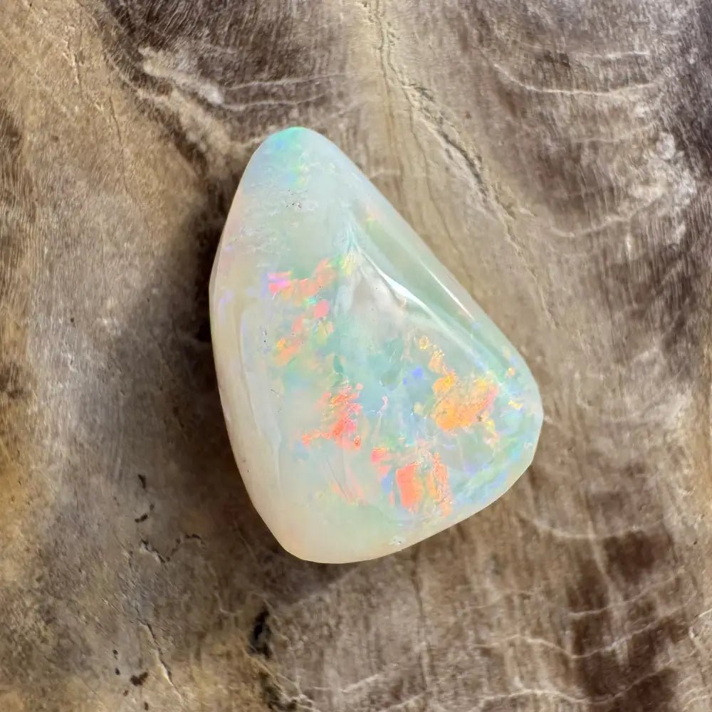 Coober Pedy Opal 3.3carat Solid Hand - Cut