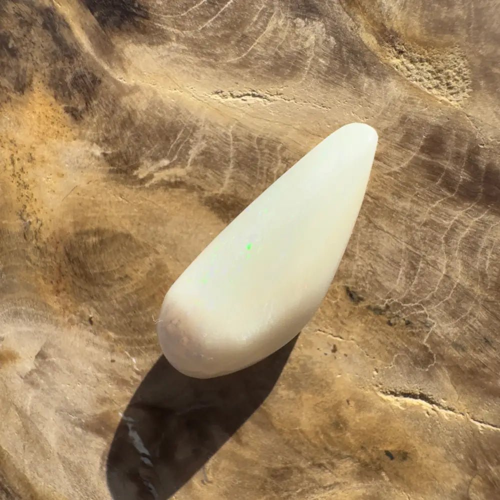 Coober Pedy Opal 8.5carat Solid Hand - Cut