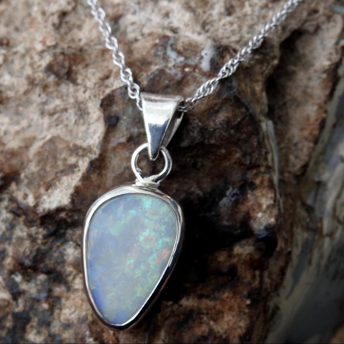 Coolum Breeze – 4.9ct Solid Lightning Ridge Opal 925 Sterling Silver Pendant Necklace