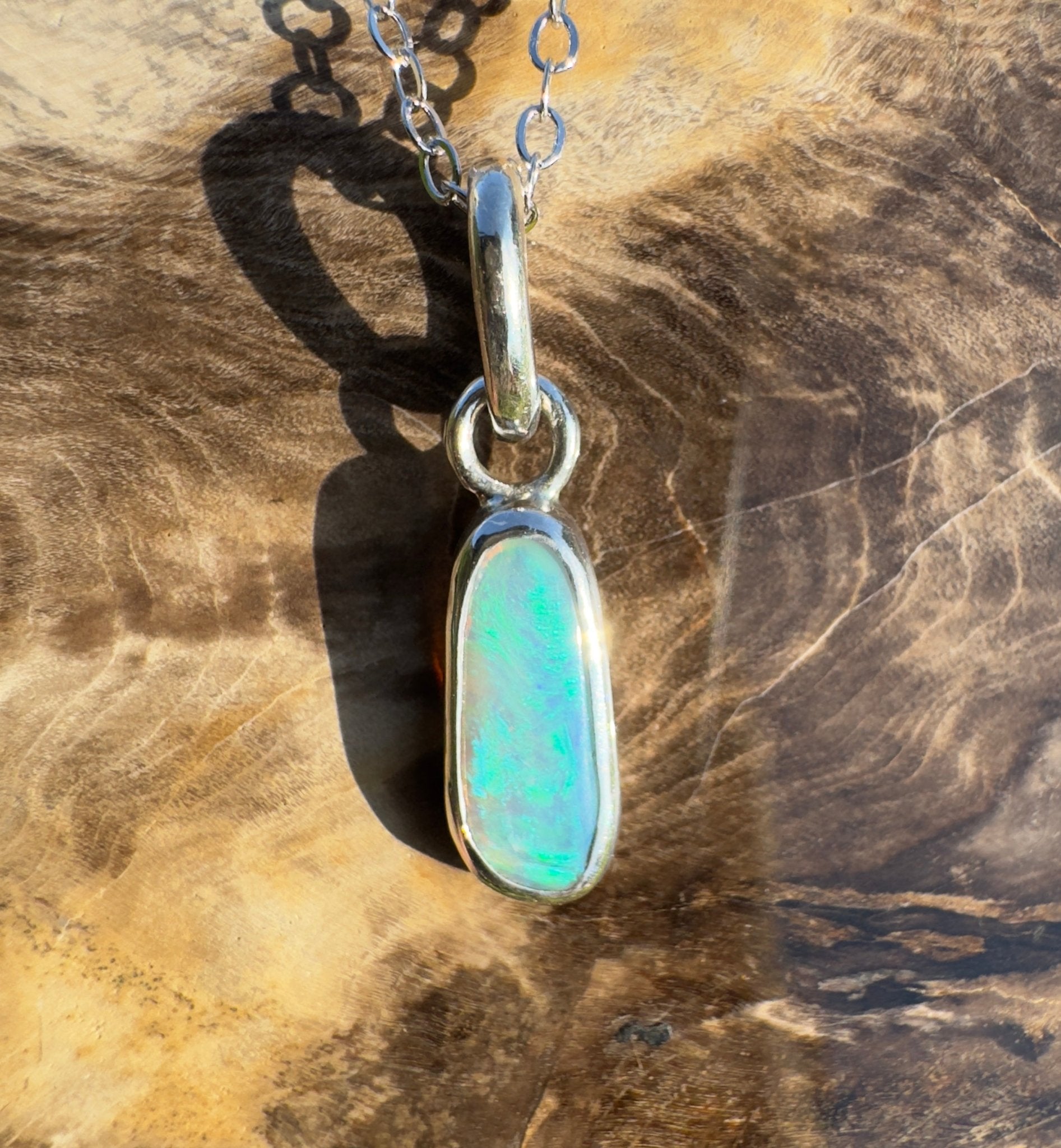 Cowrie Point Tide – 1ct Solid Lightning Ridge Opal 925 Sterling Silver Pendant Necklace