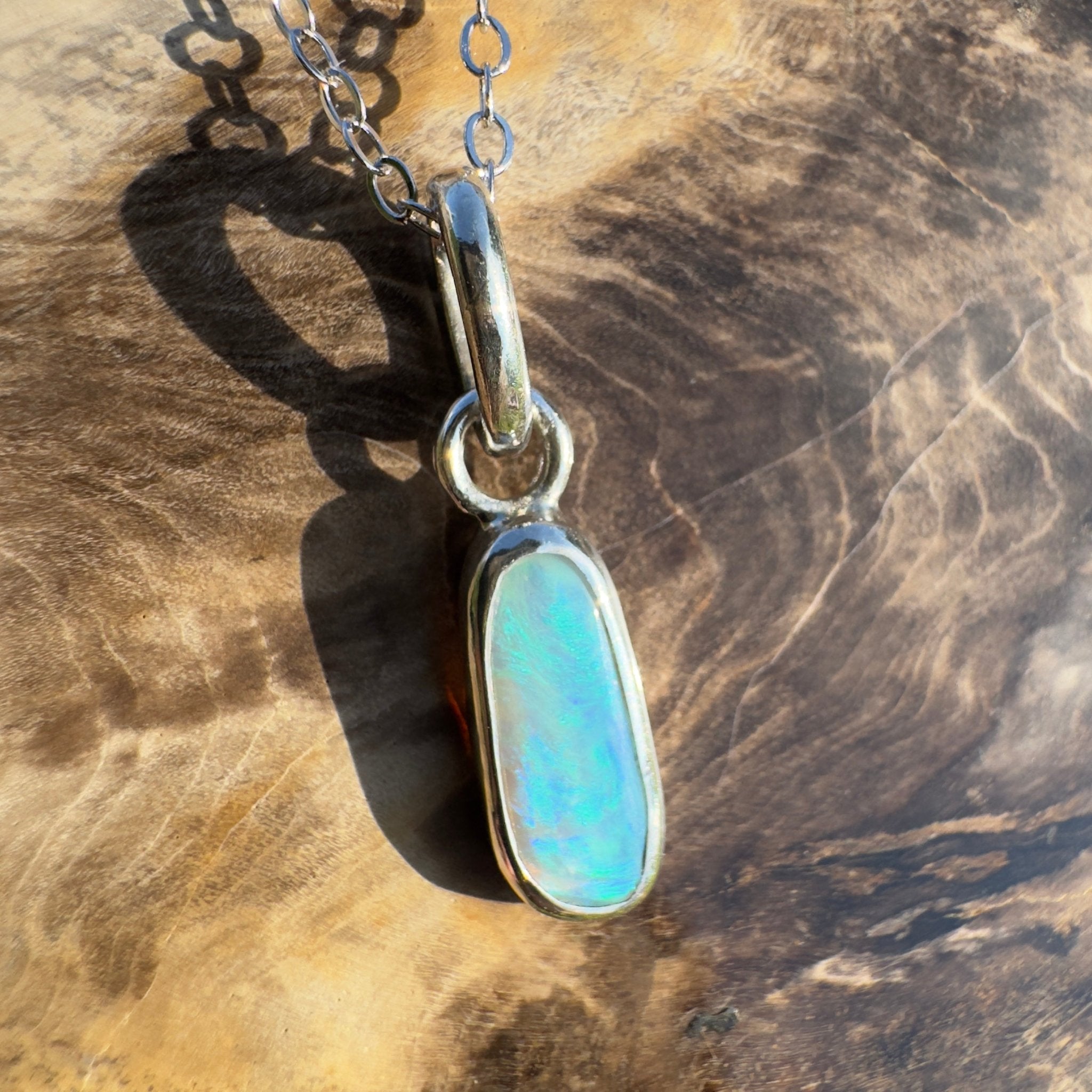 Cowrie Point Tide – 1ct Solid Lightning Ridge Opal 925 Sterling Silver Pendant Necklace