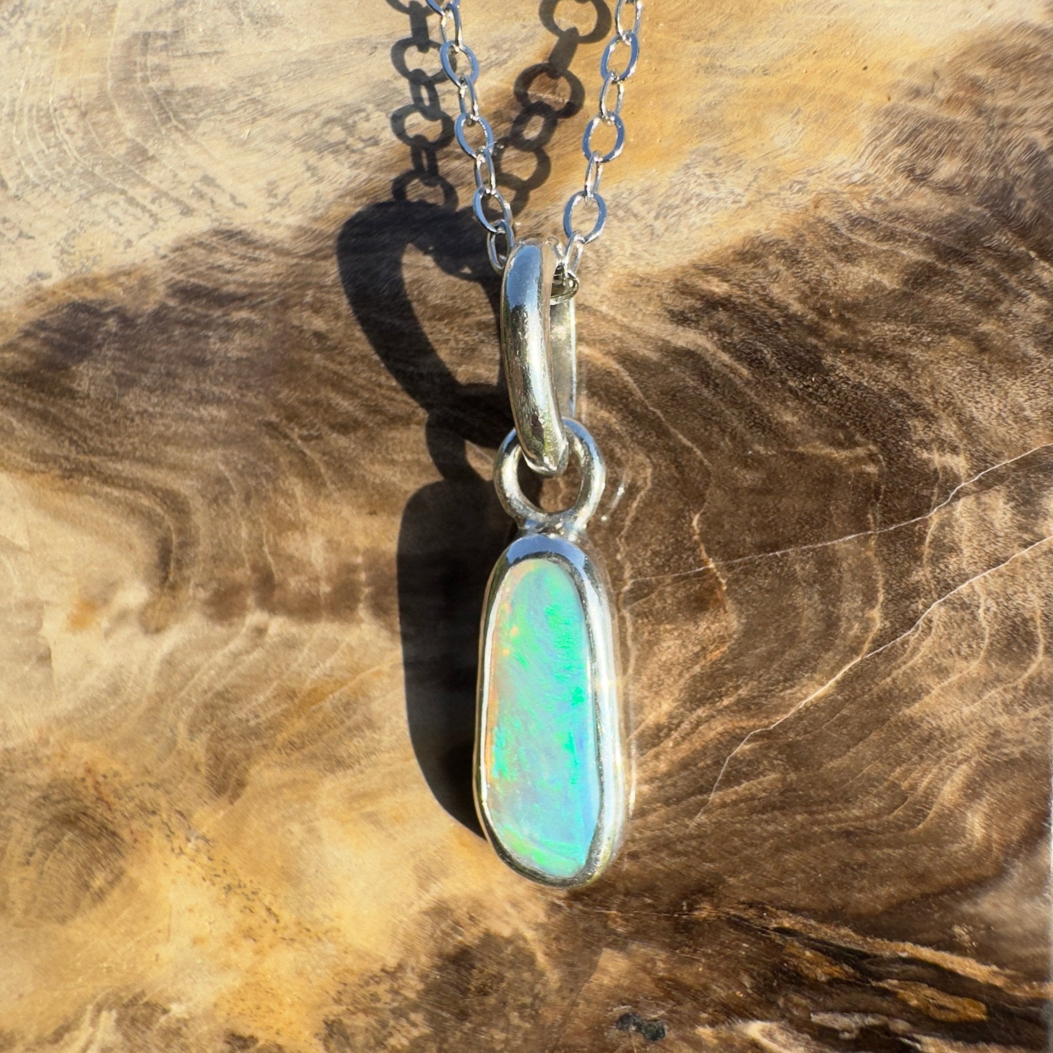 Cowrie Point Tide – 1ct Solid Lightning Ridge Opal 925 Sterling Silver Pendant Necklace