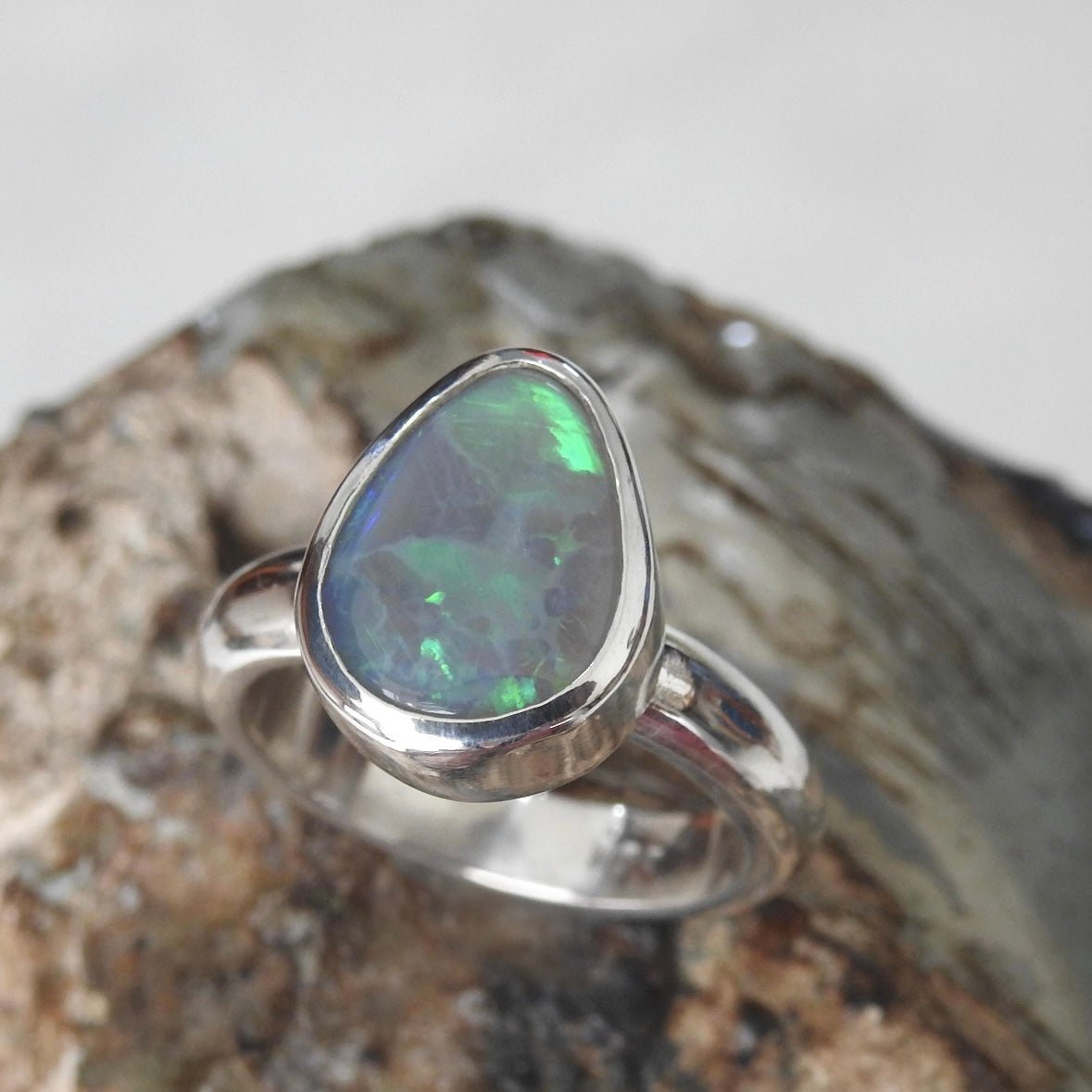 Culgoa Moonlight – 3.8ct Solid Lightning Ridge Opal 925 Sterling Silver Ring
