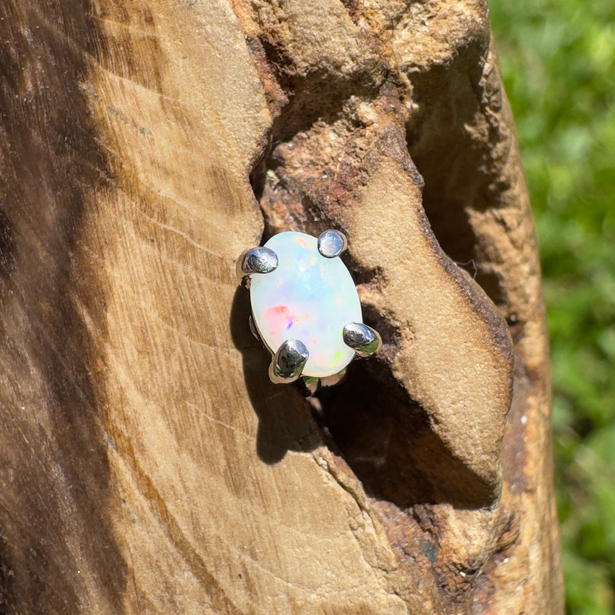 Desert Petal ~ 0.3ct Coober Pedy Opal 925 Silver Single Earring