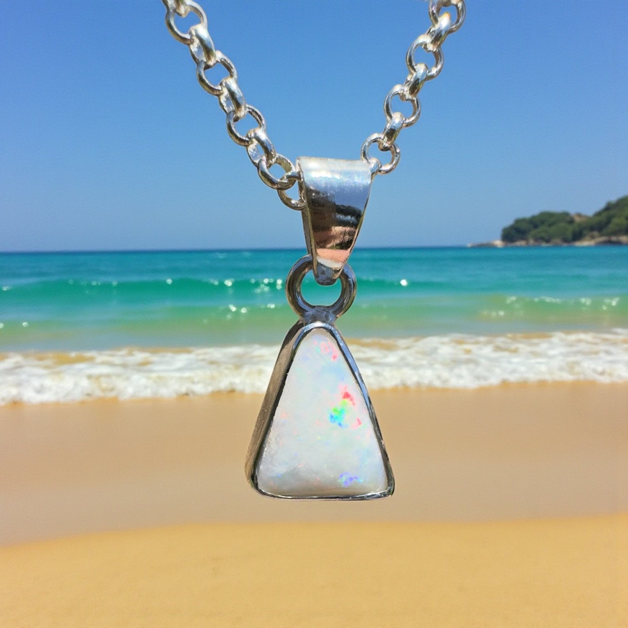 Eungella Dreamline – 2.2ct Coober Pedy Opal Pendant