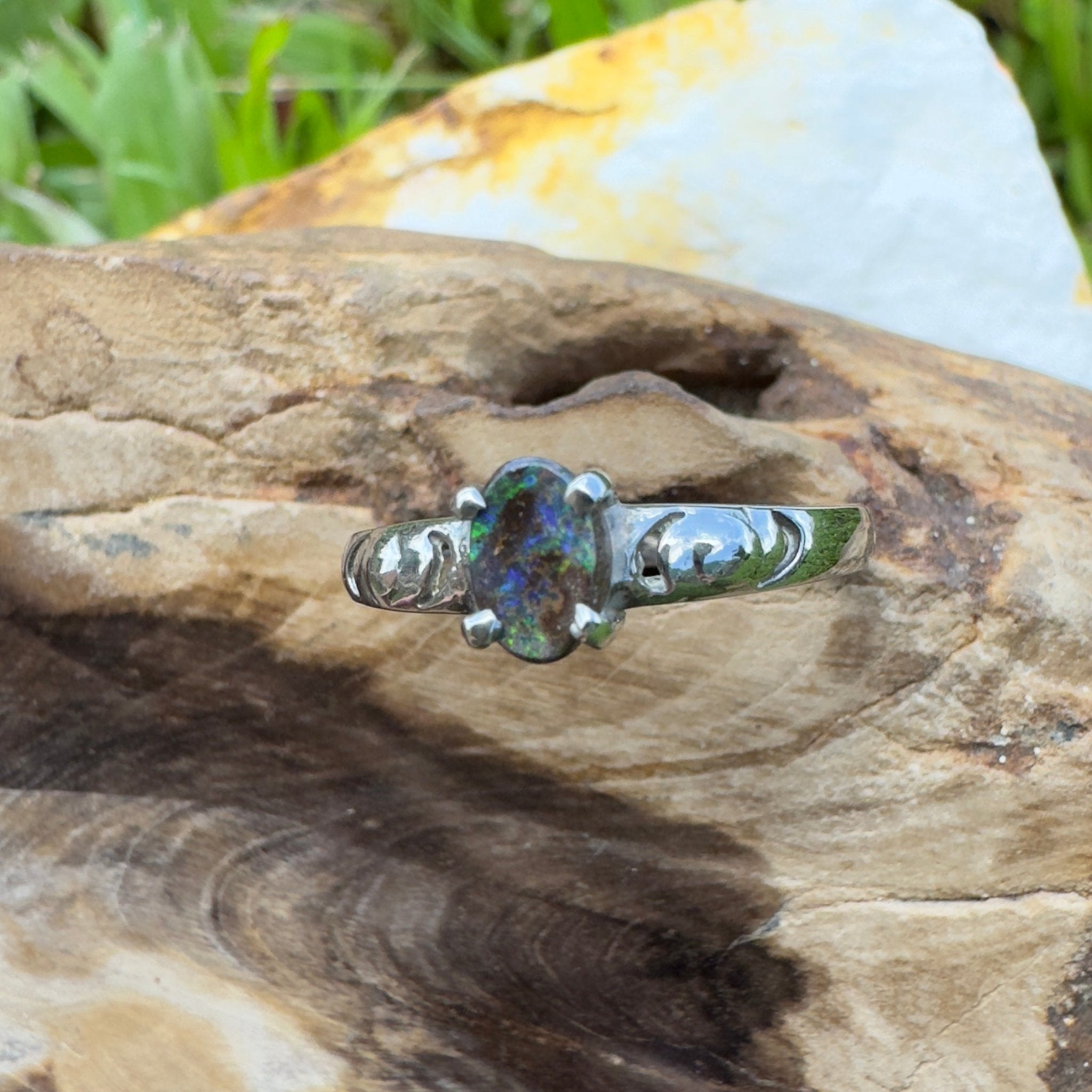 Flinders Ranges Rose Ridge – 0.9ct Queensland Boulder Opal Ring