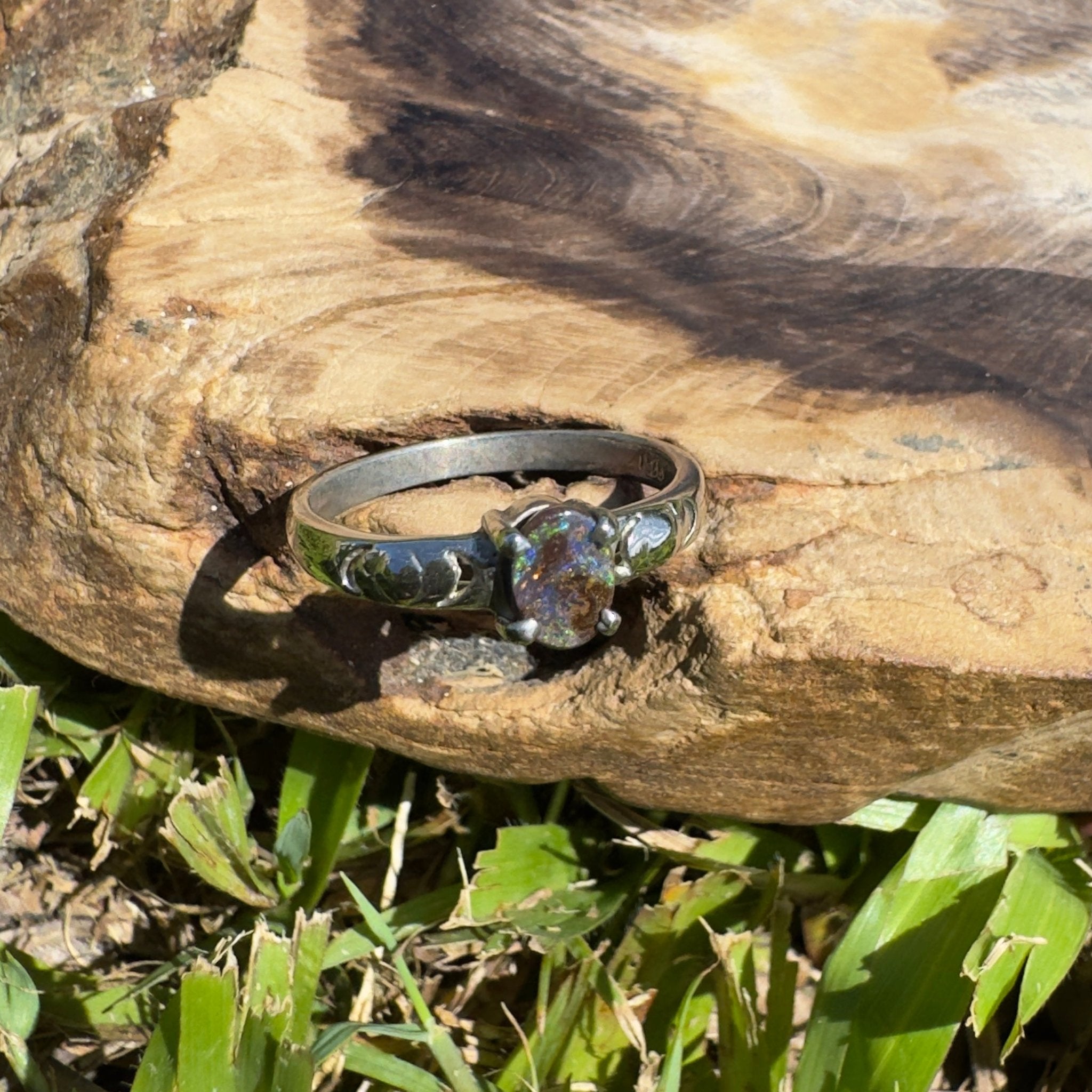Flinders Ranges Rose Ridge – 0.9ct Queensland Boulder Opal Ring