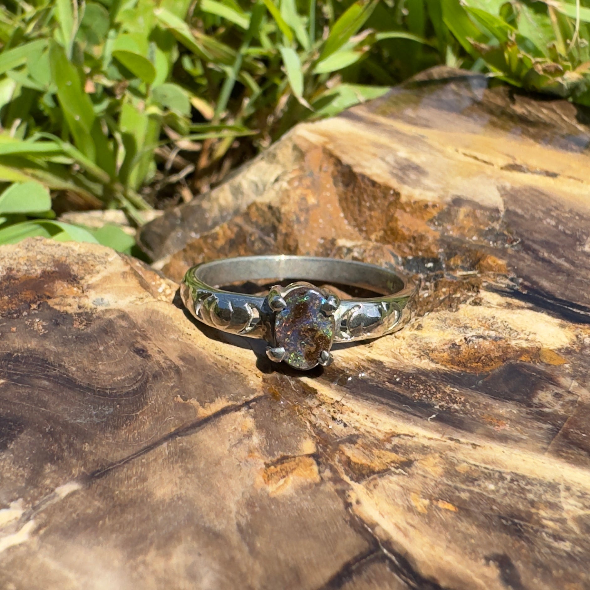 Flinders Ranges Rose Ridge – 0.9ct Queensland Boulder Opal Ring
