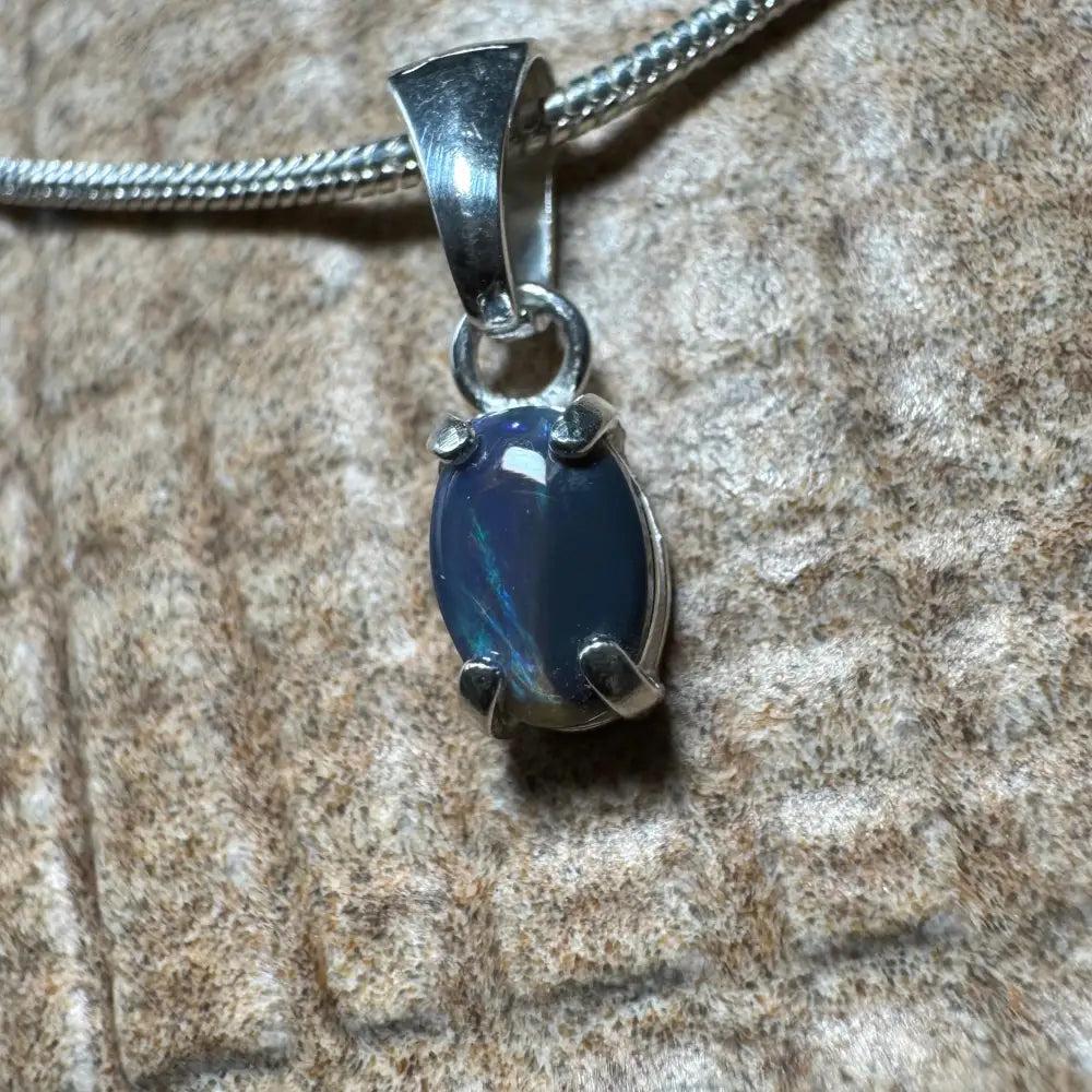 Silver pendant with oval Lightning Ridge Opal from the Great Barrier Radiance collection