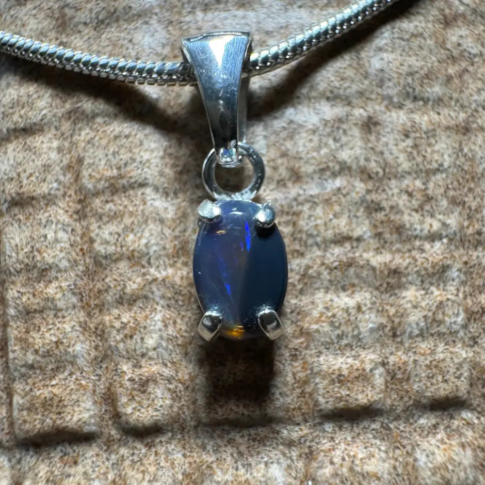 Silver opal pendant from Great Barrier Radiance featuring a 0.6ct Lightning Ridge opal in sterling silver
