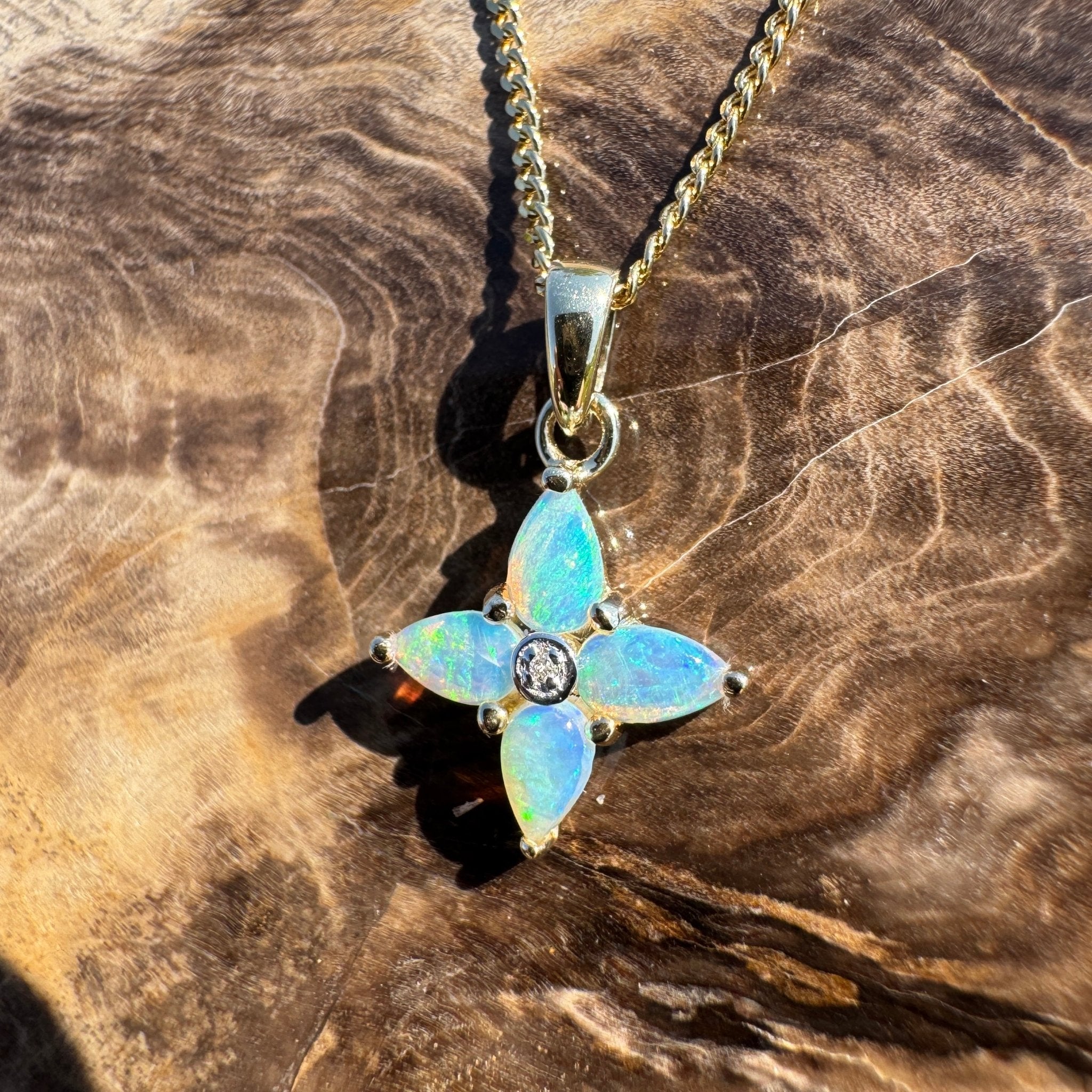 Great Ocean Mist ~ 9ct Solid Gold 0.5ct Coober Pedy Crystal Opal Pendant