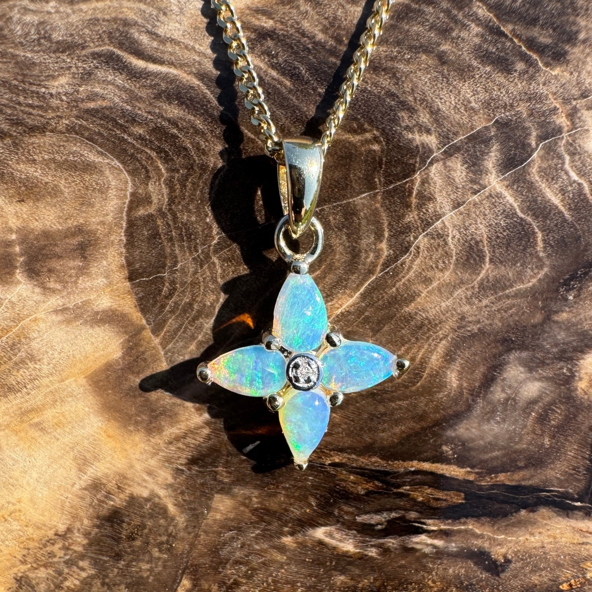 Great Ocean Mist ~ 9ct Solid Gold 0.5ct Coober Pedy Crystal Opal Pendant