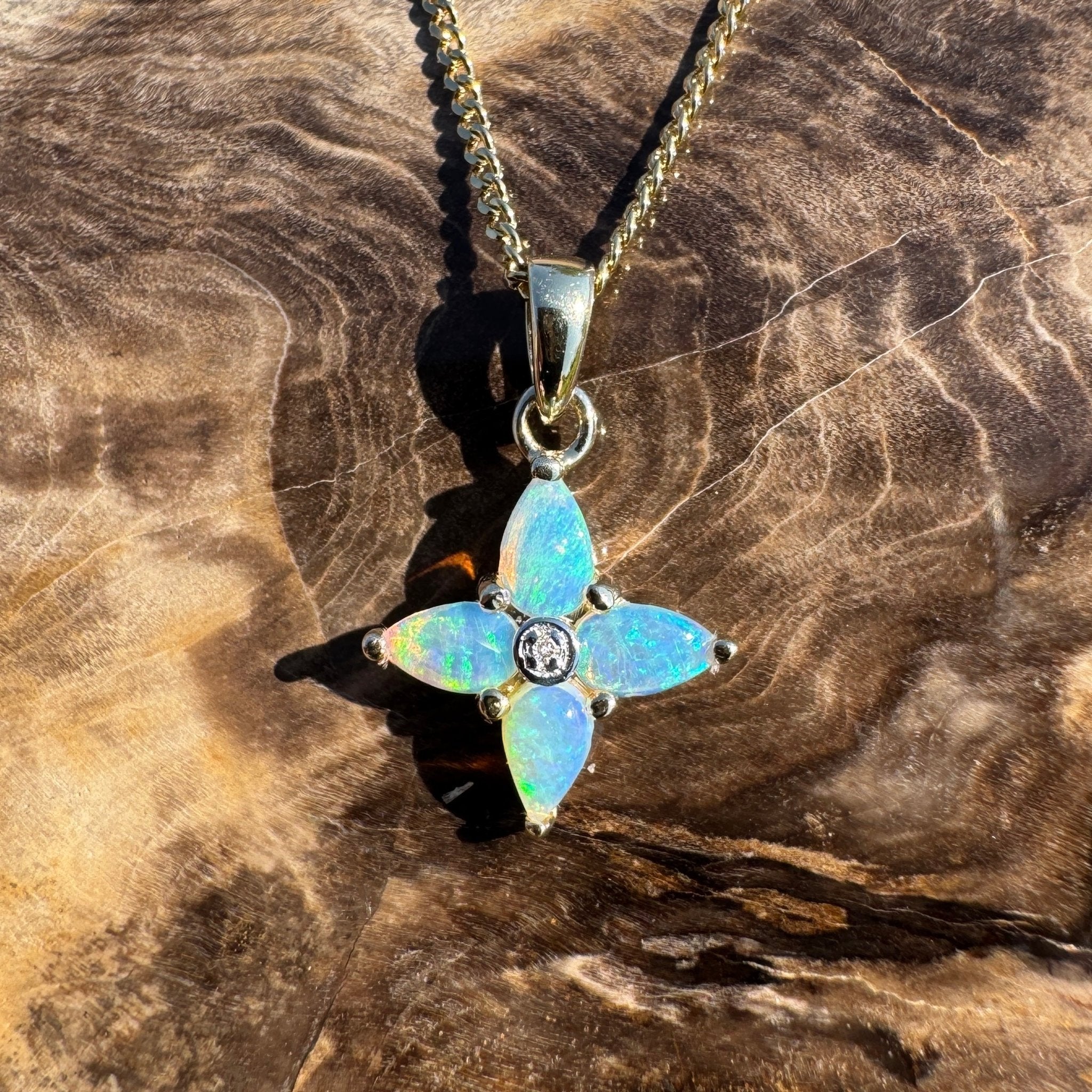 Great Ocean Mist ~ 9ct Solid Gold 0.5ct Coober Pedy Crystal Opal Pendant