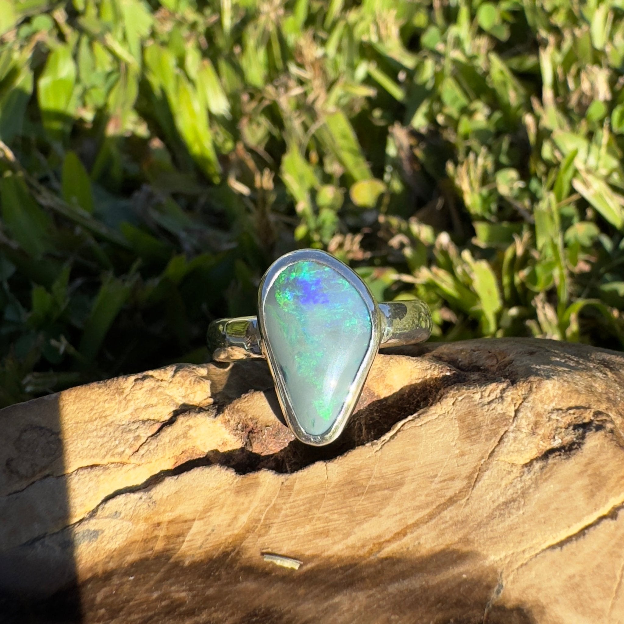 Gunnedah Shadow – 2.5ct Solid Lightning Ridge Semi Black Opal 925 Sterling Silver Ring
