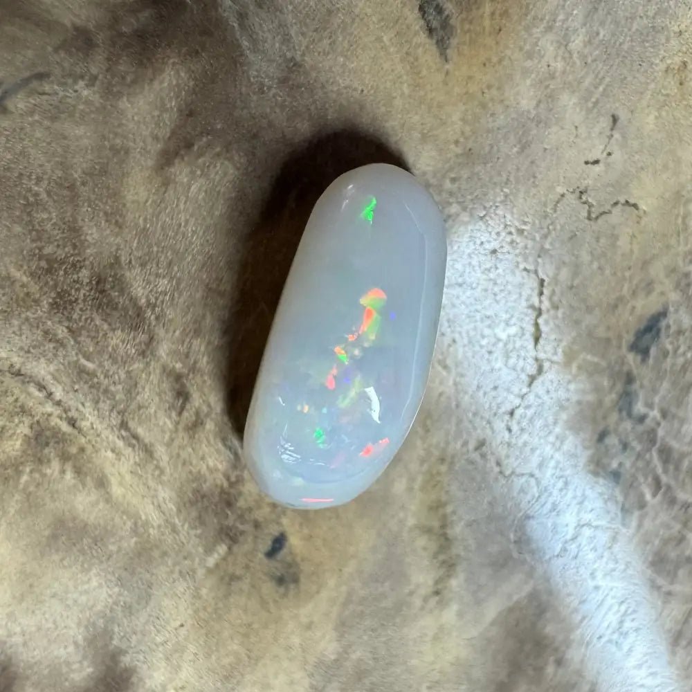 Hand - Cut Solid Coober Pedy Opal 1.6carat