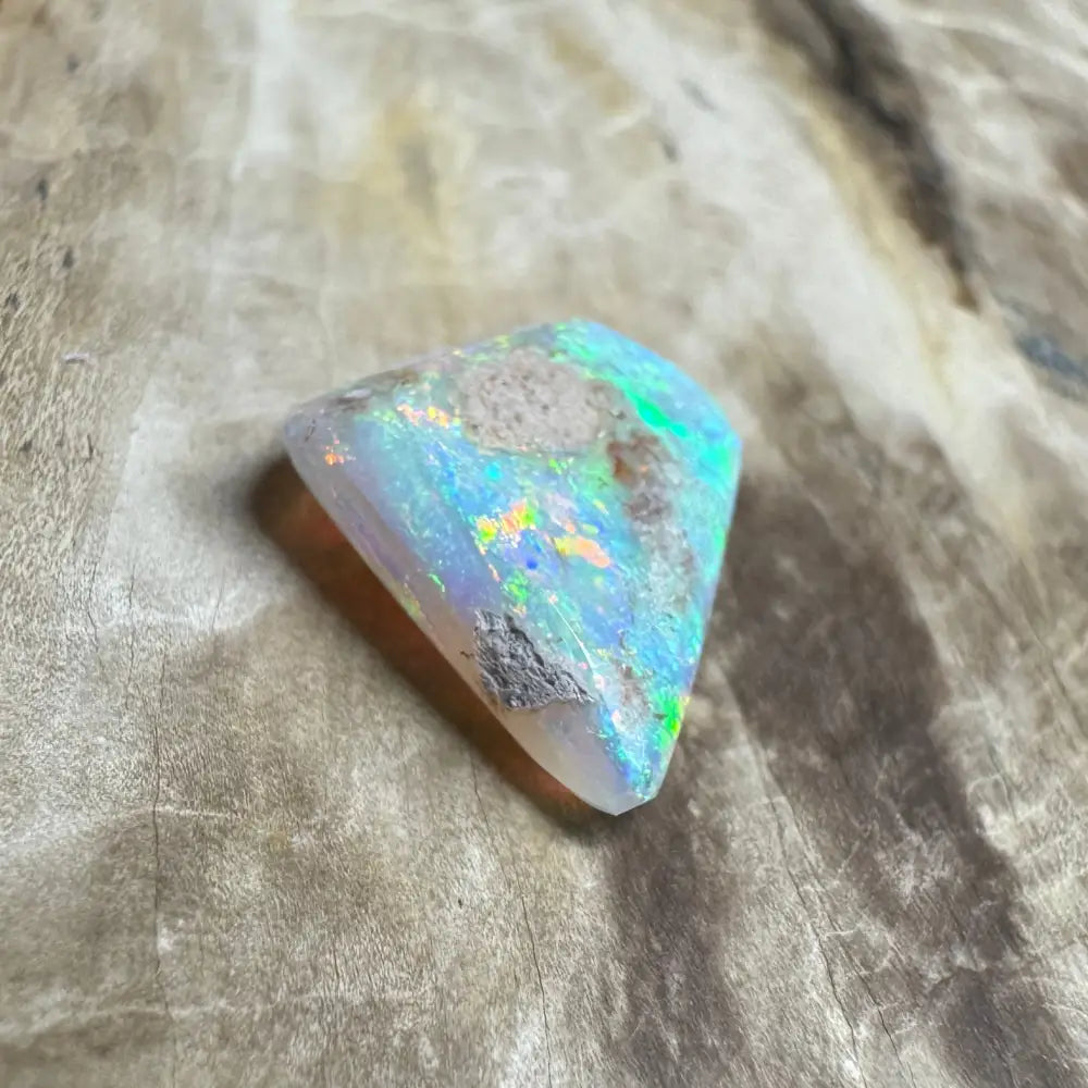 Hand-Cut Solid Lightning Ridge Crystal Opal 3.5carat
