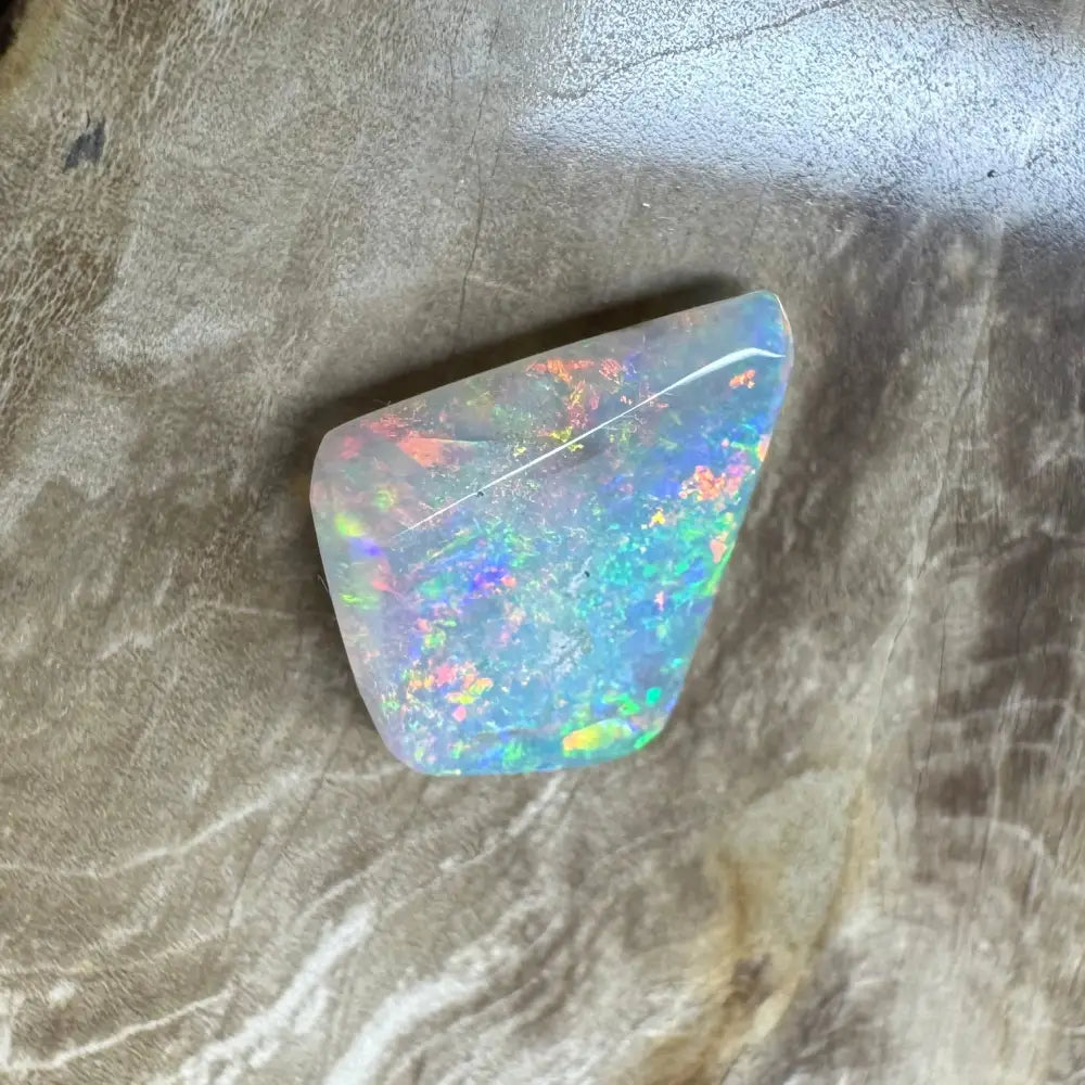 Hand-Cut Solid Lightning Ridge Crystal Opal 3.5carat