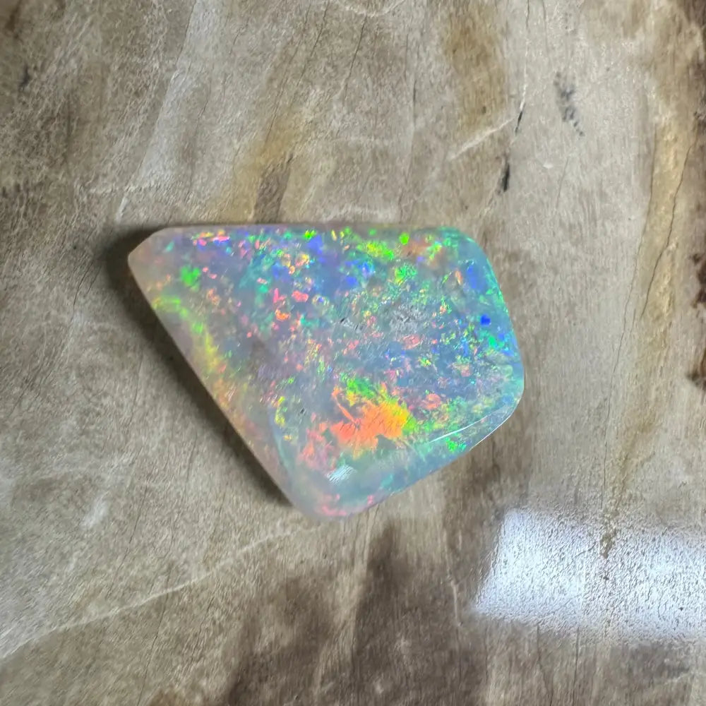 Hand-Cut Solid Lightning Ridge Crystal Opal 3.5carat