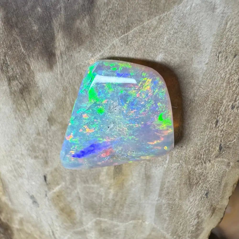 Hand-Cut Solid Lightning Ridge Crystal Opal 3.5carat