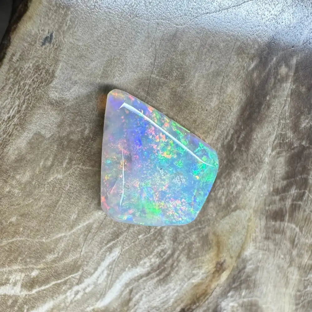 Hand-Cut Solid Lightning Ridge Crystal Opal 3.5carat