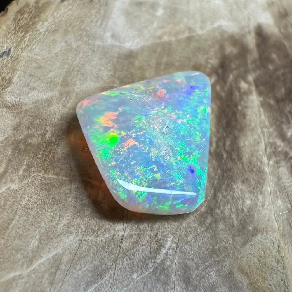 Hand-Cut Solid Lightning Ridge Crystal Opal 3.5carat