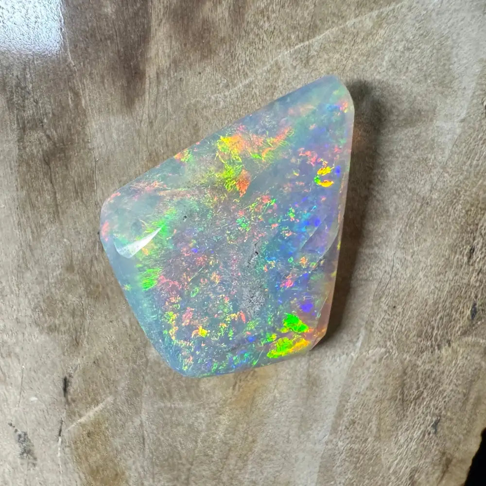 Hand-Cut Solid Lightning Ridge Crystal Opal 3.5carat