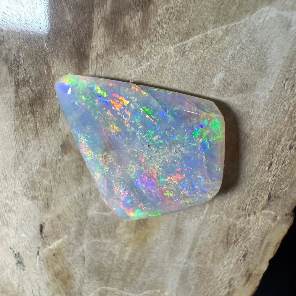 Hand-Cut Solid Lightning Ridge Crystal Opal 3.5carat
