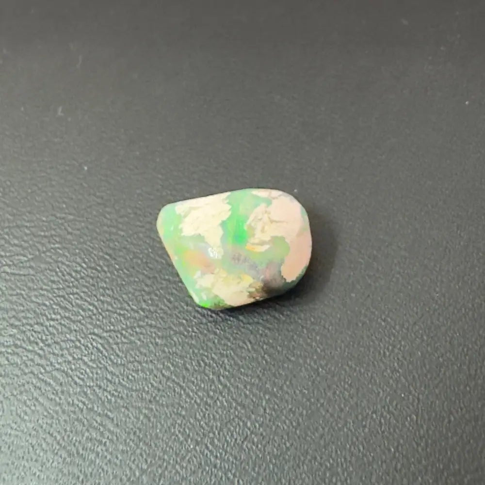 Hand - Cut Solid Lightning Ridge Nobby Opal 4.1carat
